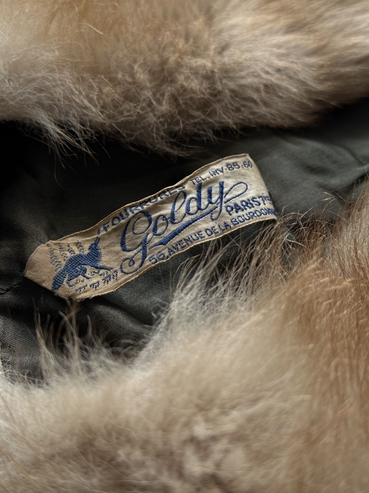 Vintage Vintage 1930s French 'Goldy' Fox Fur Shoulder Capelet Size M / US 6-8 / IT 42-44 - 4 Thumbnail
