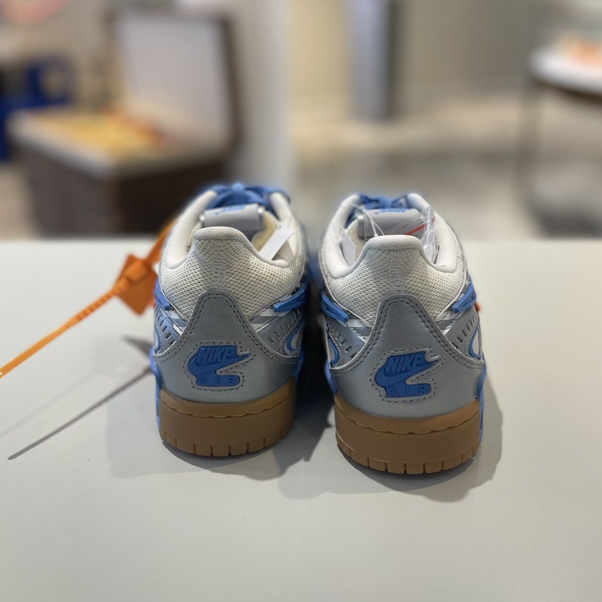Nike × Off-White Nike Air Rubber Dunk Off-White UNC Size US 8 / EU 41 - 11 Thumbnail
