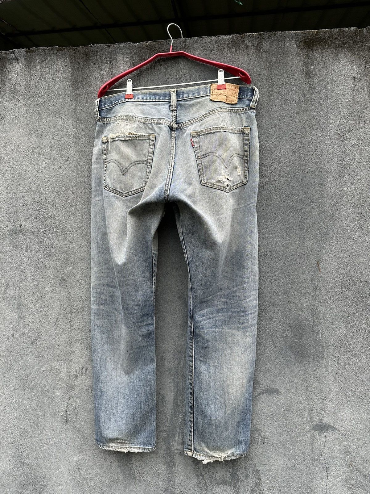 Levi's Vintage Clothing 👹Vintage Levis 501 Straight Cut Distressed Denim Size US 30 / EU 46 - 5 Thumbnail