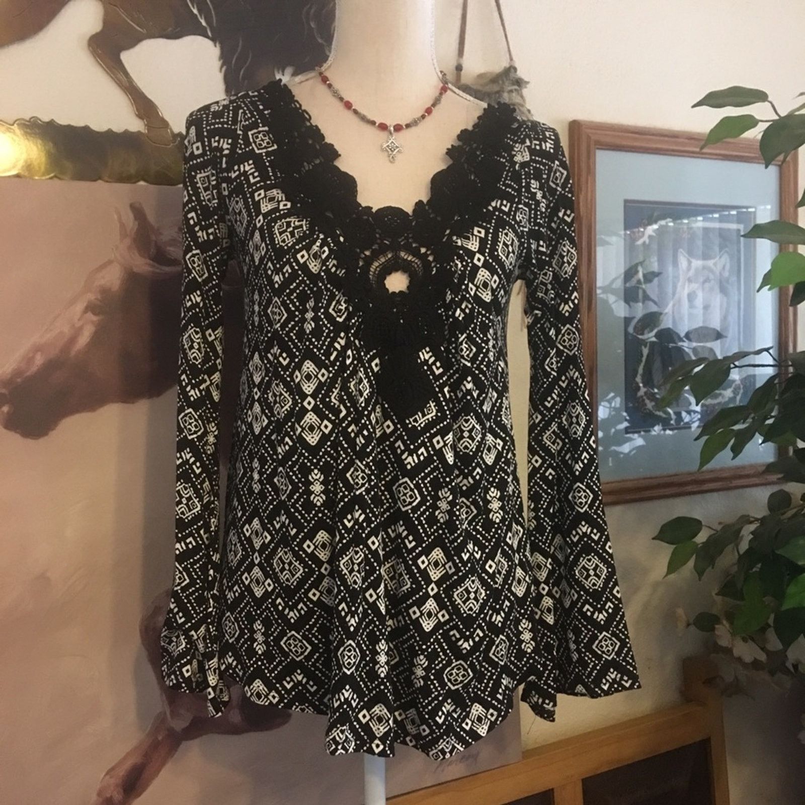 Other Socialite black print lace detail long sleeve top Size XS / US 0-2 / IT 36-38 - 1 Thumbnail