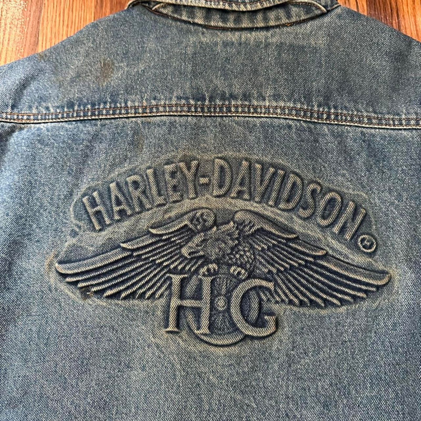 Harley Davidson Rare Harley Davidson Embossed Denim Trucker Zip Jacket XL Size US XL / EU 56 / 4 - 7 Thumbnail