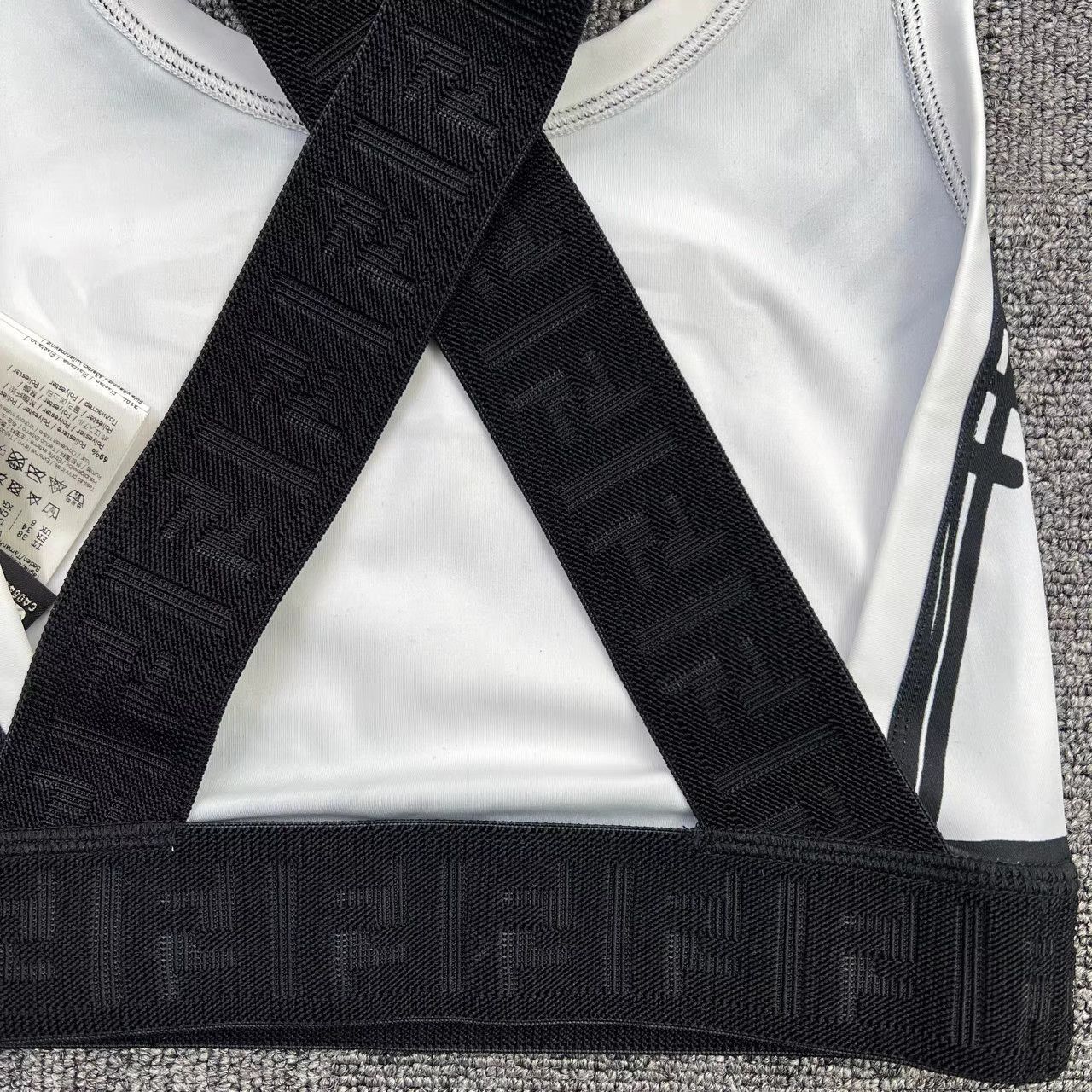 Fendi Fendi Black & White Script Logo Sports Tank K12 Size XS / US 0-2 / IT 36-38 - 3 Thumbnail