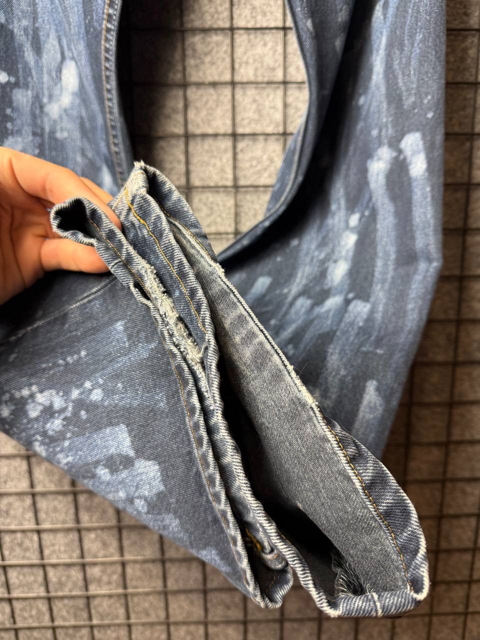 Levi's Levis denim distressed printed jeans size 30x32 Size US 30 / EU 46 - 4 Thumbnail