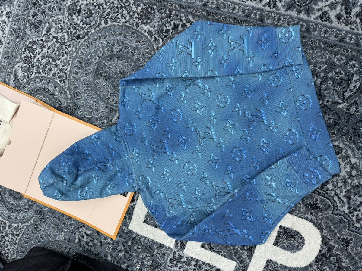Louis Vuitton Louis Vuitton 2054 blue pull over hoodie Size US S / EU 44-46 / 1 - 12 Thumbnail