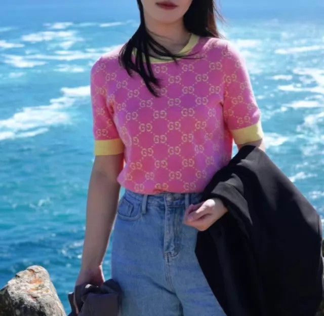 Gucci Gucci Pink Logo-Print Knit Short Sleeve XS 9/10 Size XS / US 0-2 / IT 36-38 - 8 Thumbnail