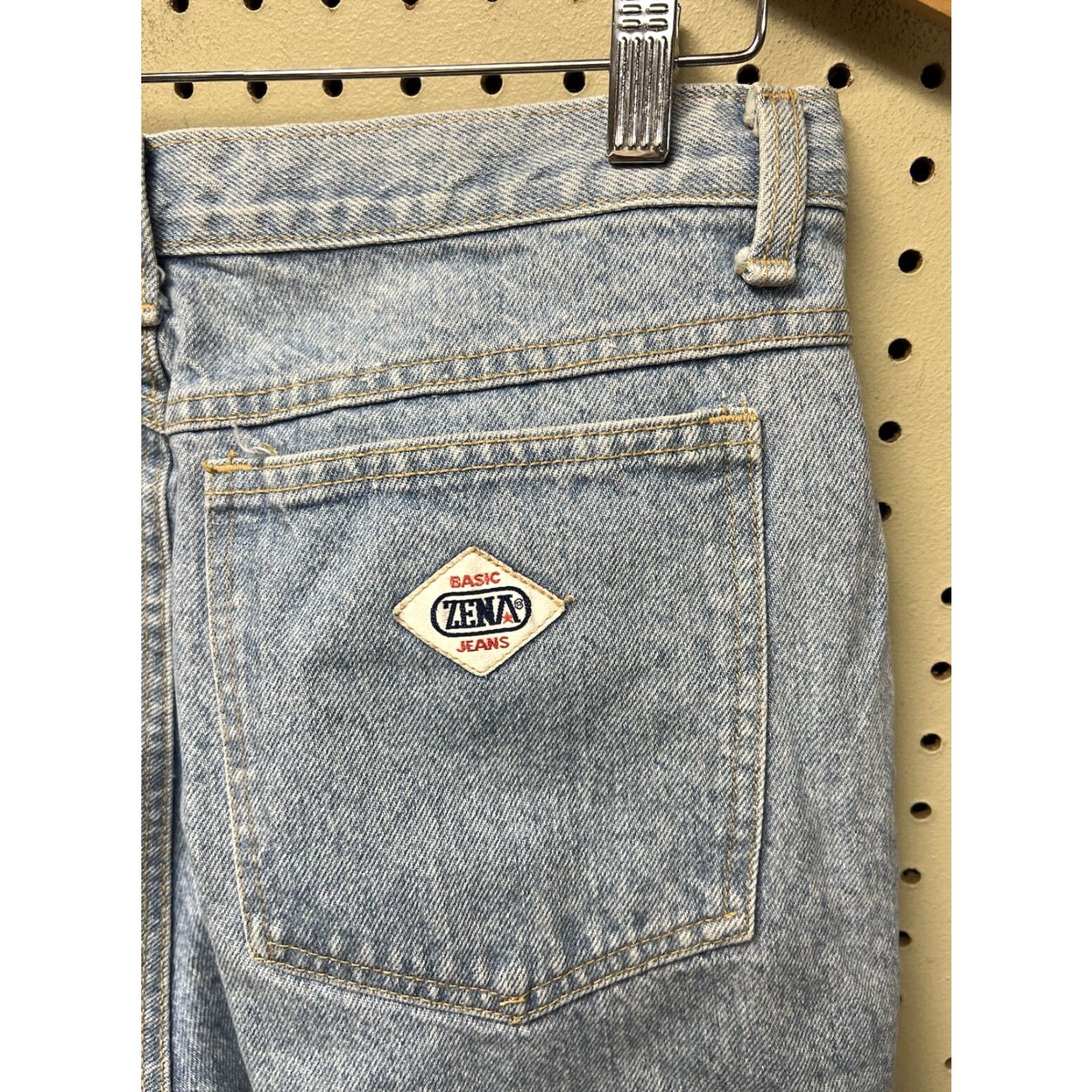 Vintage VINTAGE ZENA Jeans Denim High Waist Light Wash 1990s 16 Womens Blue 90s Western Mom Fit Regular Size 16 Button Zip Pocket Size 38" / US 16 / IT 52 - 3 Thumbnail