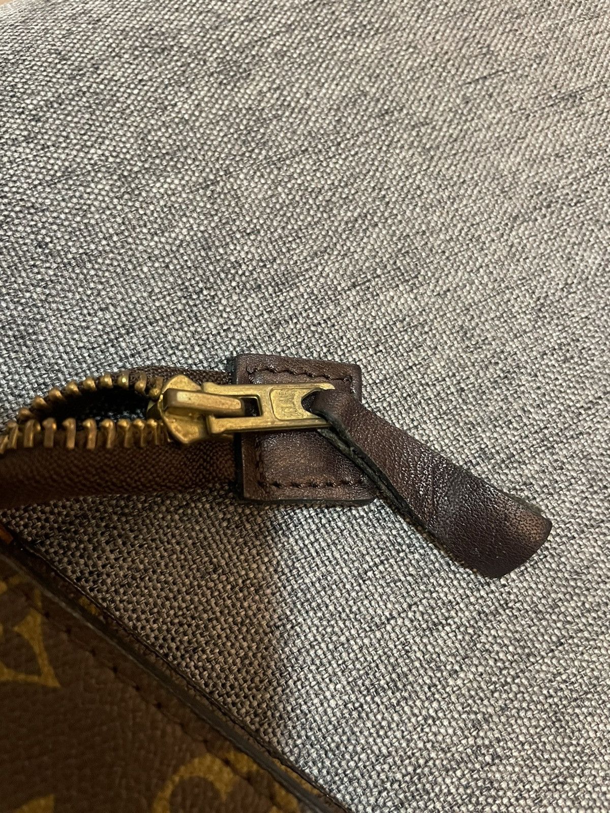 Louis Vuitton Authentic vintage Louis Vuitton Monogram Toiletry 26 Pouch Size ONE SIZE - 19 Thumbnail