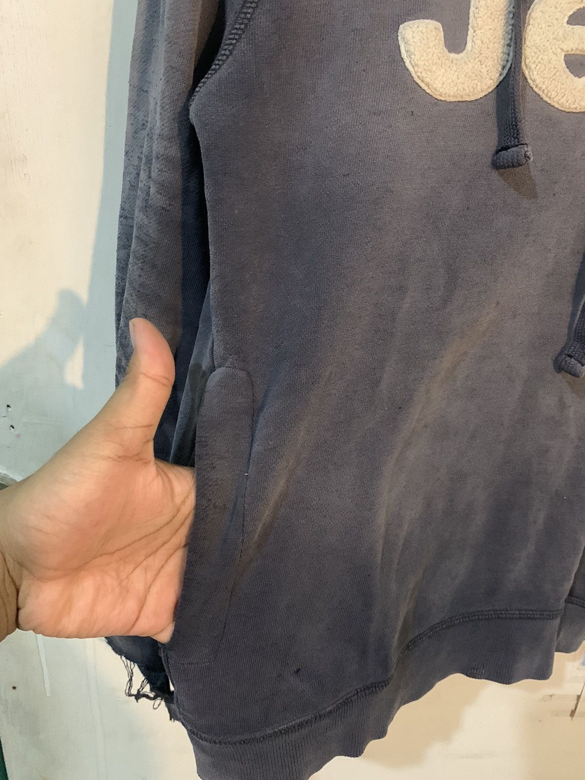 Jeep × Vintage Vintage Jeep 70s Distressed Faded Cut Hoodie Size US S / EU 44-46 / 1 - 9 Thumbnail