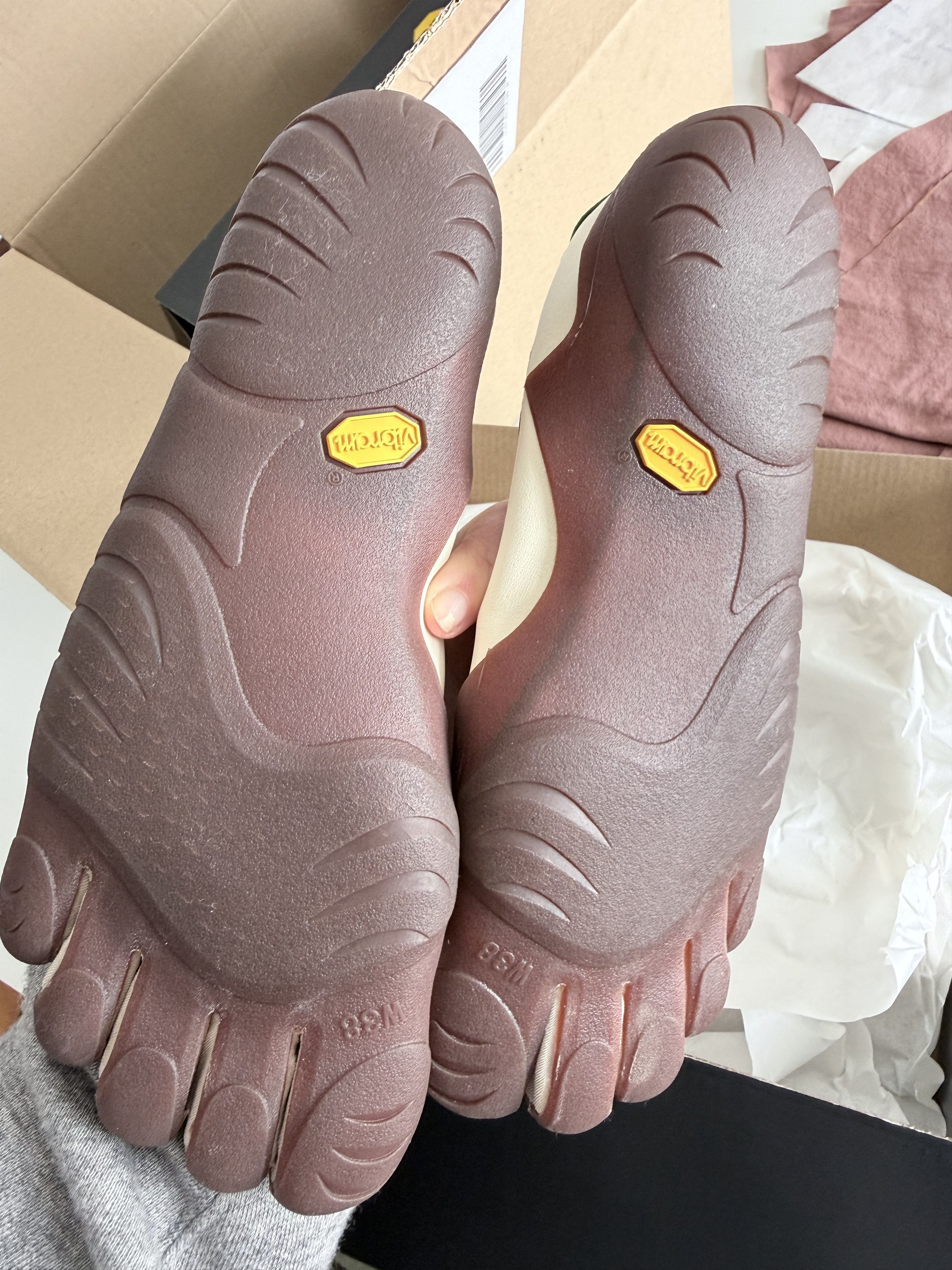 Vibram NWT Classic Evo five fingers Butter/Earth Red/Green Size US 8 / IT 38 - 4 Thumbnail