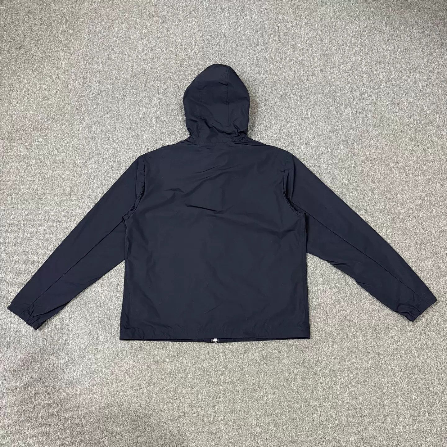 Moncler Moncler Navy Embossed Logo Zipped Hooded Shell Jacket US 2 Size US M / EU 48-50 / 2 - 2 Thumbnail