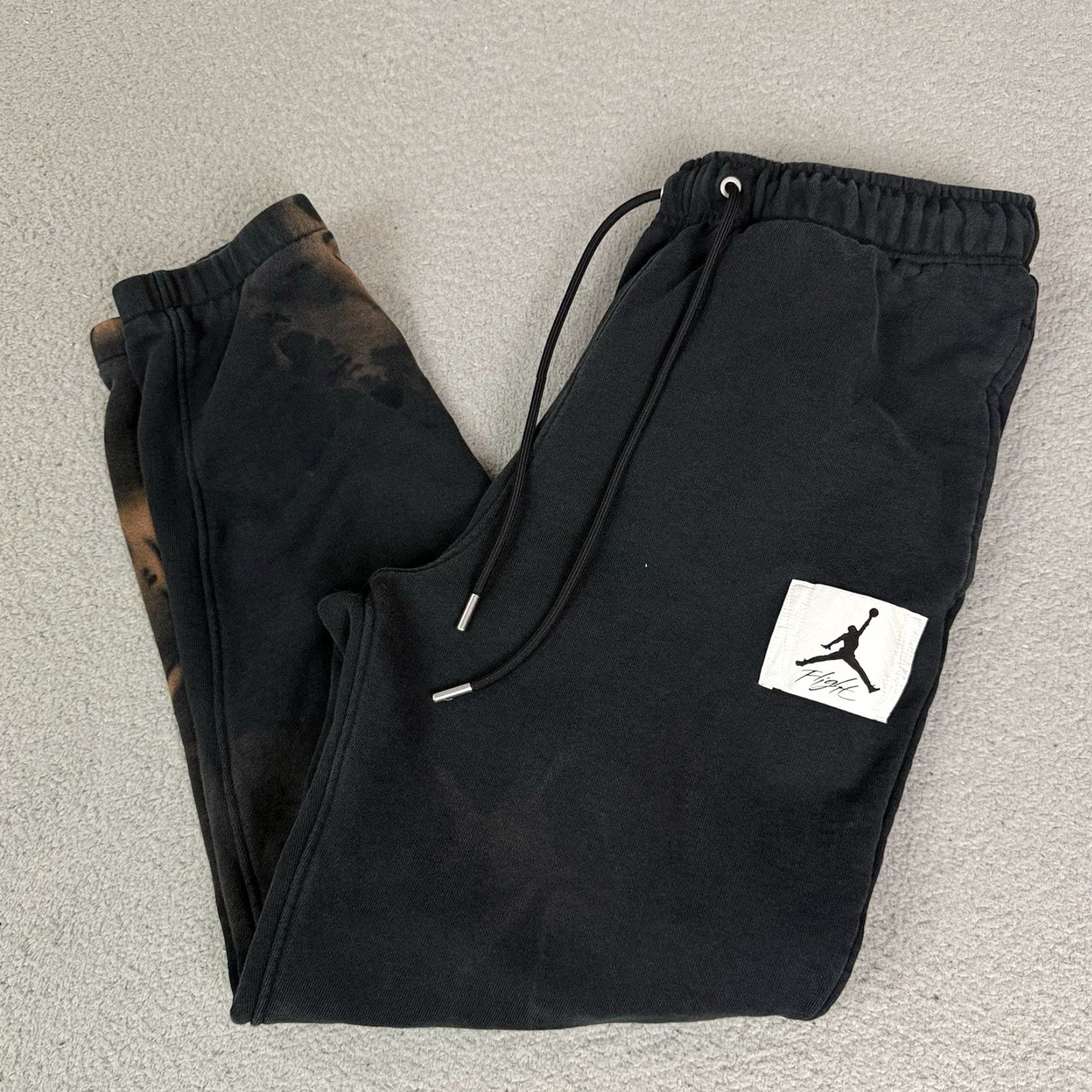 Jordan Brand VINTAGE Nike Jordan Flight Pants Men M Black Jogger Distressed Sun Faded Jumpman Pockets Elastic Waist 26-28 Inseam Size US 28 / EU 44 - 2 Thumbnail