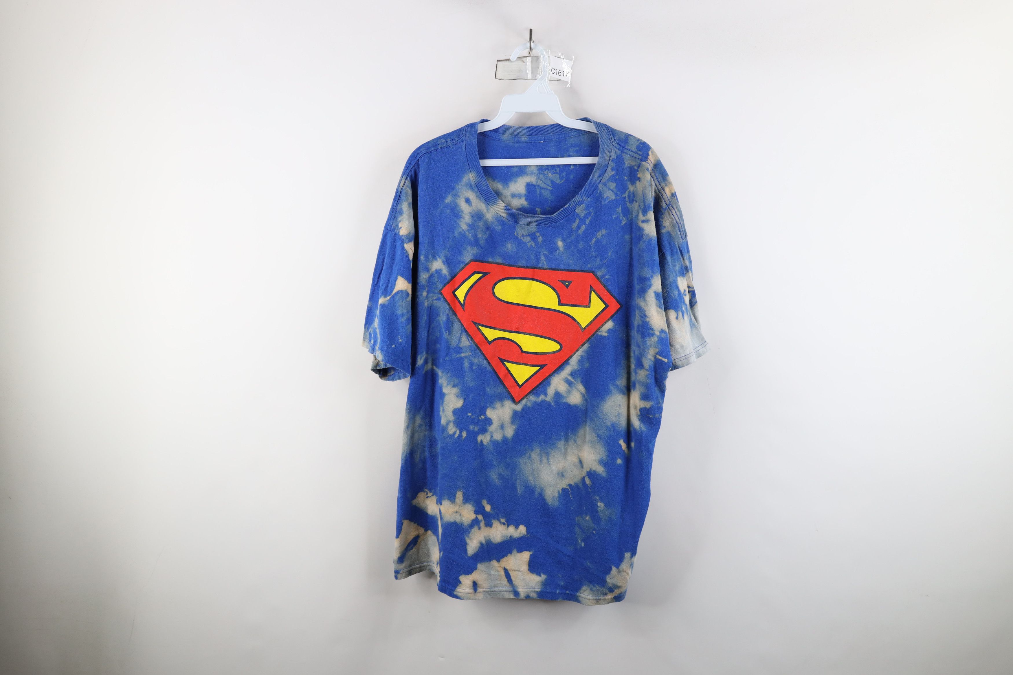Vintage Vintage 90s DC Comics Superman Crest Short Sleeve T-Shirt Size US XL / EU 56 / 4 - 1 Thumbnail