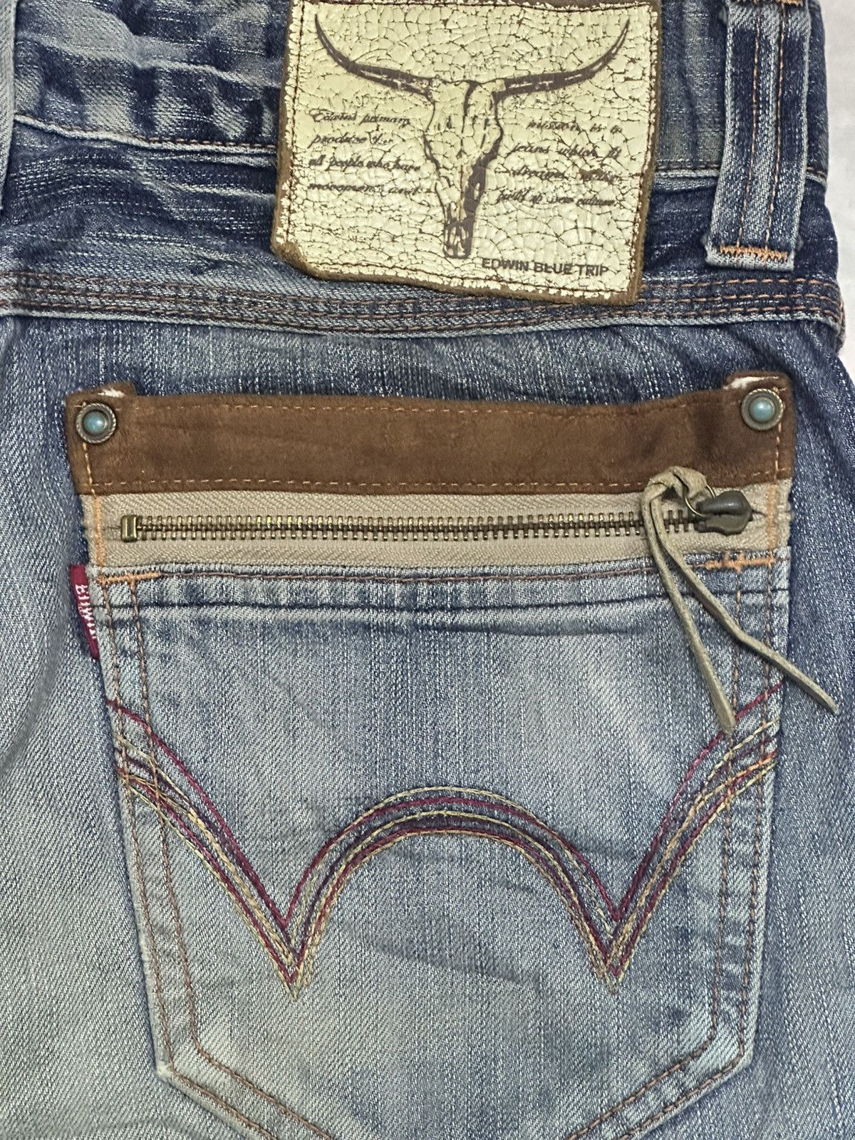Edwin Vintage Edwin Bluetrip Leather Tag Wideleg Style Faded Wash Size US 33 - 7 Thumbnail