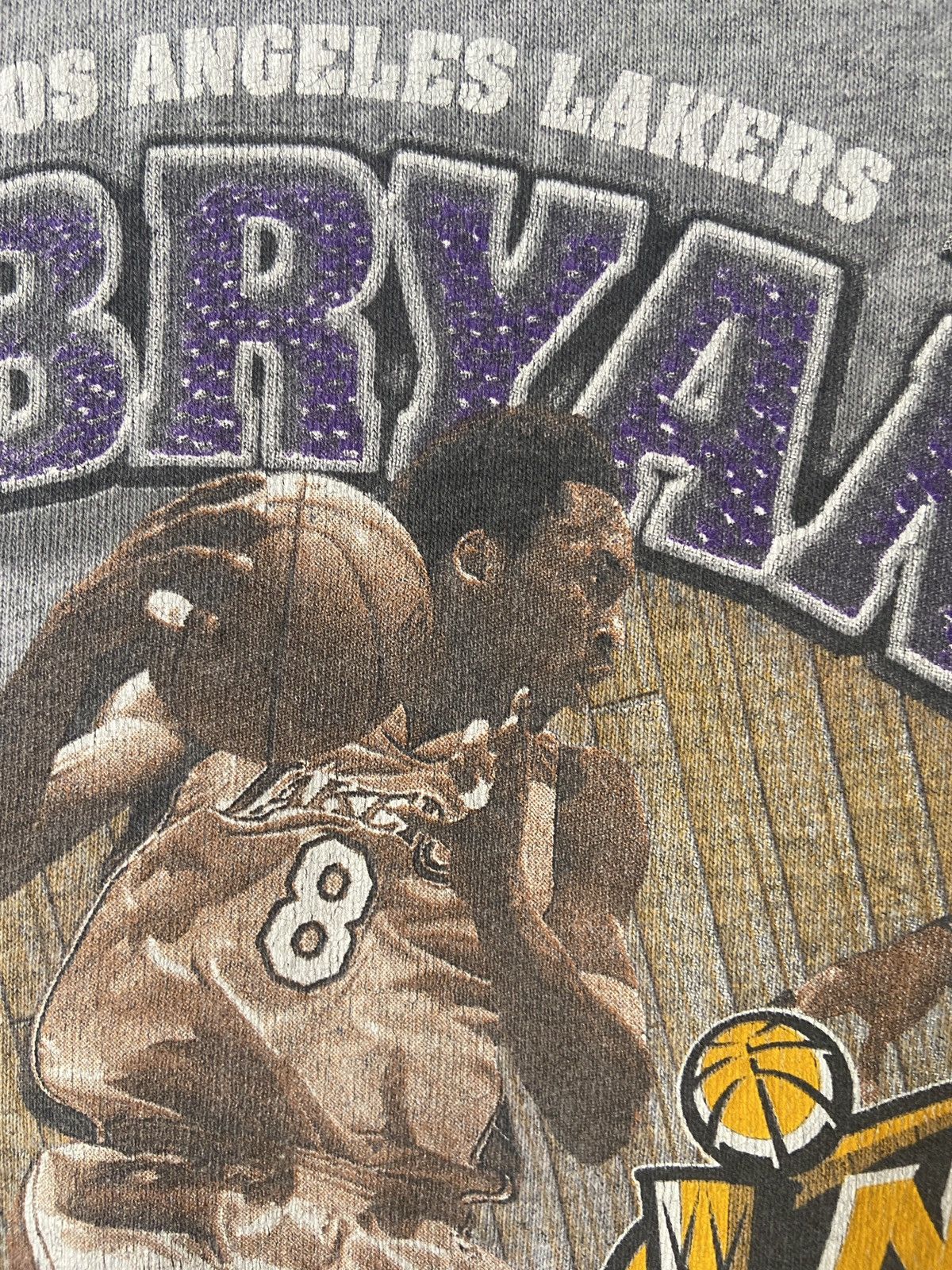 Vintage Vintage 2001 NBA Finals Kobe Bryant Allen Iverson tee shirt Size US L / EU 52-54 / 3 - 3 Thumbnail