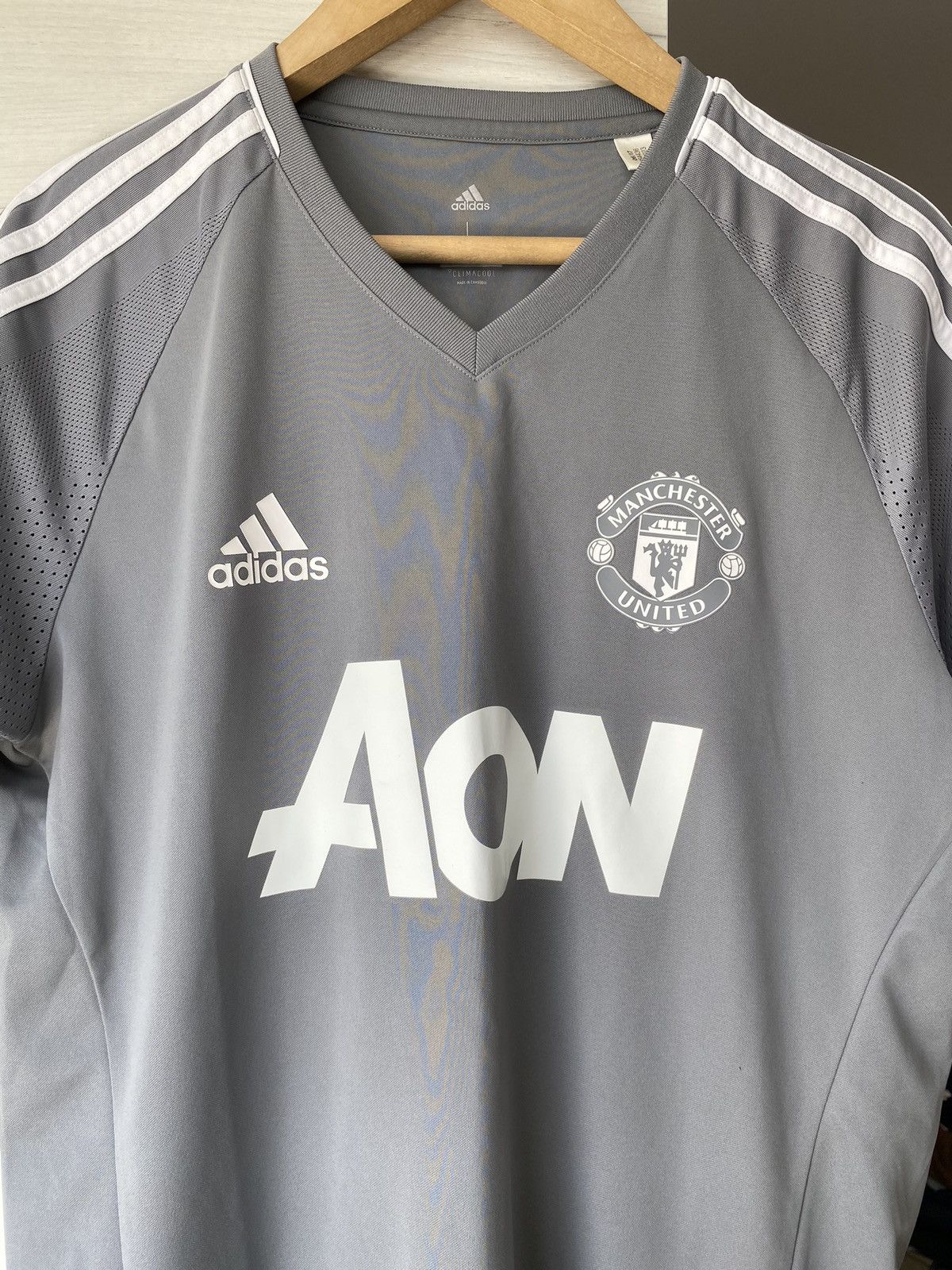 Other Manchester United 2017 Grey AON Training Jersey Shirt Adidas Size US L / EU 52-54 / 3 - 2 Thumbnail