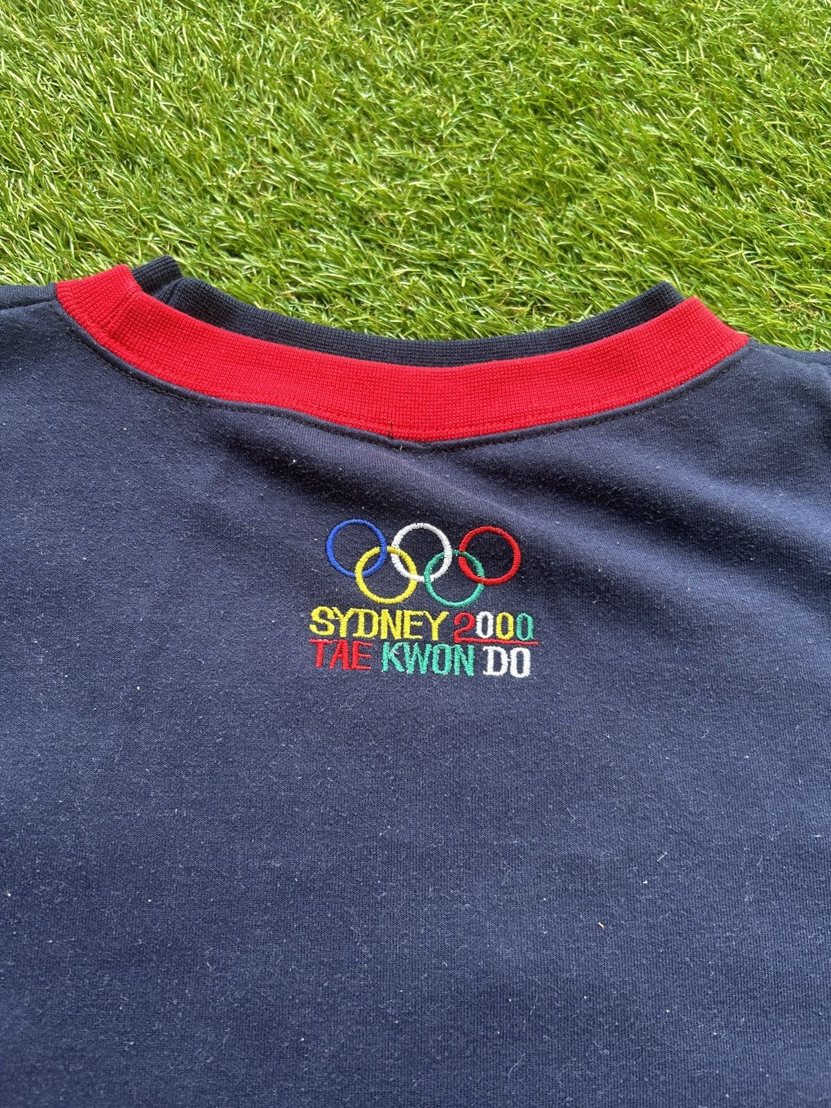 Vintage Vintage 2000 Sydney Olympics Taekwondo Sweatshirt Size US L / EU 52-54 / 3 - 5 Thumbnail