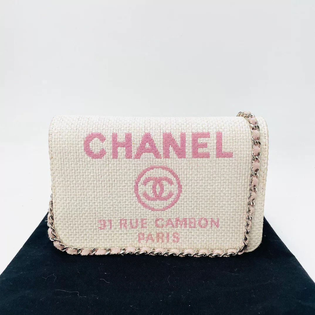 Chanel Pre-loved Bag Very good condition Size ONE SIZE - 1 Thumbnail