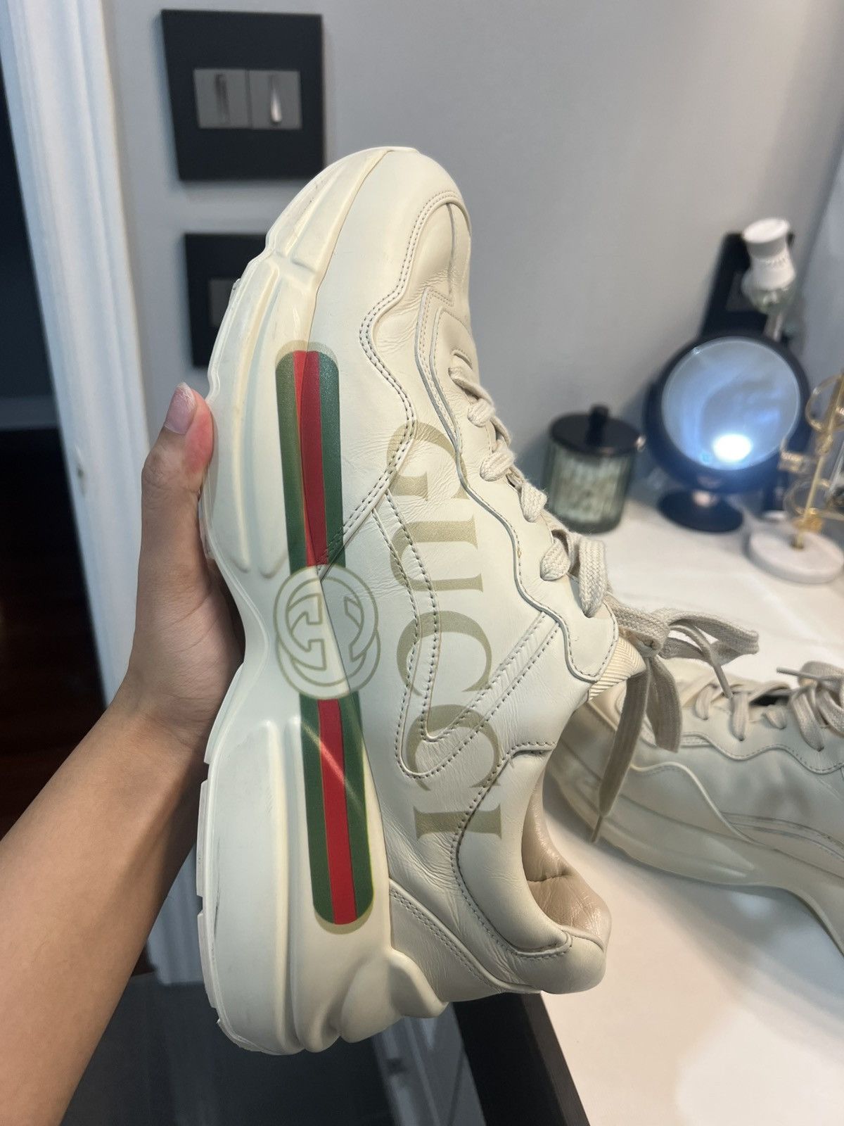Gucci MEN'S RHYTON TRAINER WITH GUCCI LOGO Size US 10 / EU 43 - 12 Thumbnail