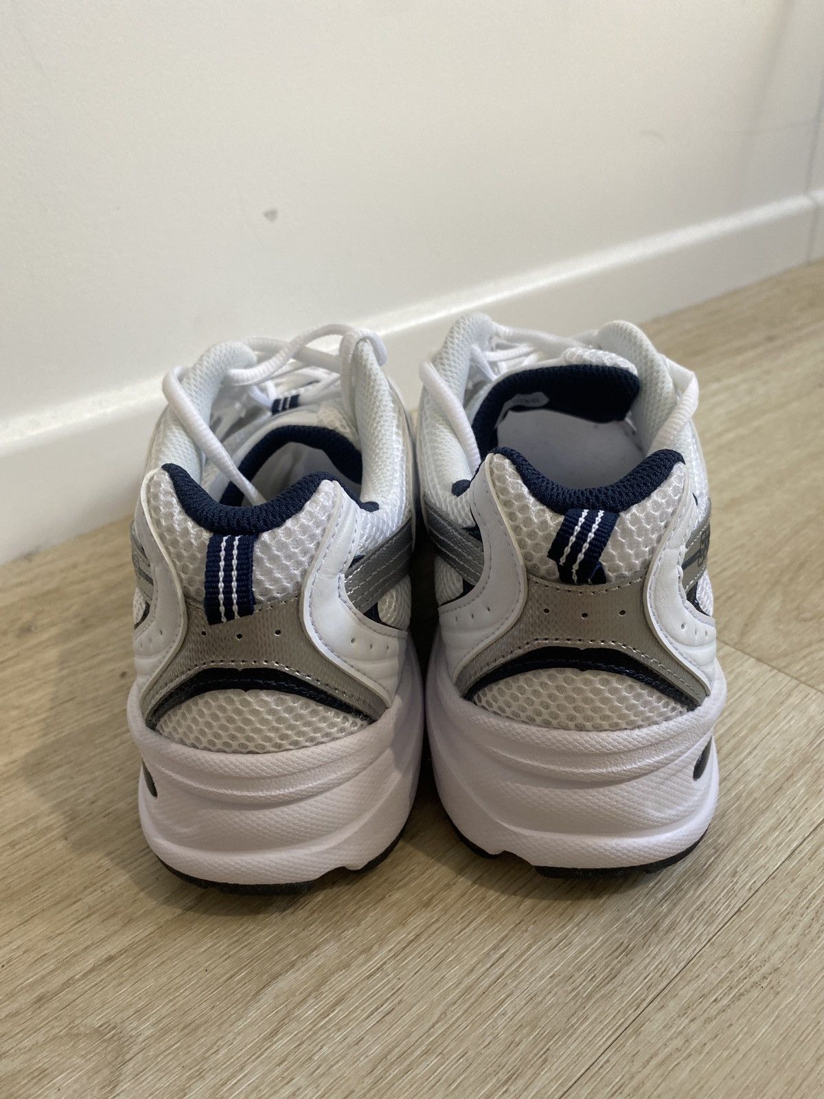 New Balance New Balance 530 White with Natural Indigo Size US 9.5 / EU 42-43 - 3 Thumbnail