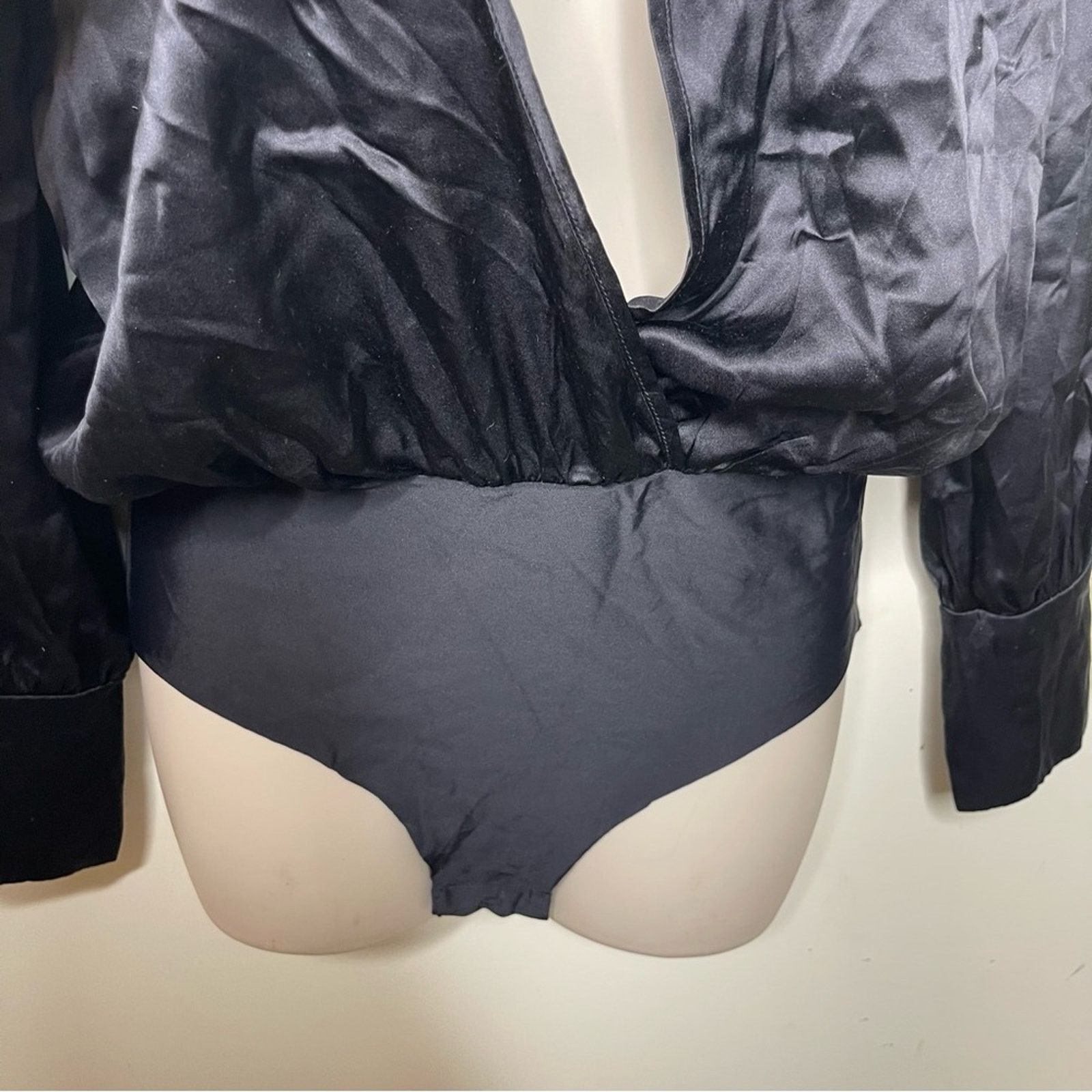 CAMI NYC CAMI NYC 100% silk The Ally Deep V neck Bodysuit sz S Size S / US 4 / IT 40 - 6 Thumbnail