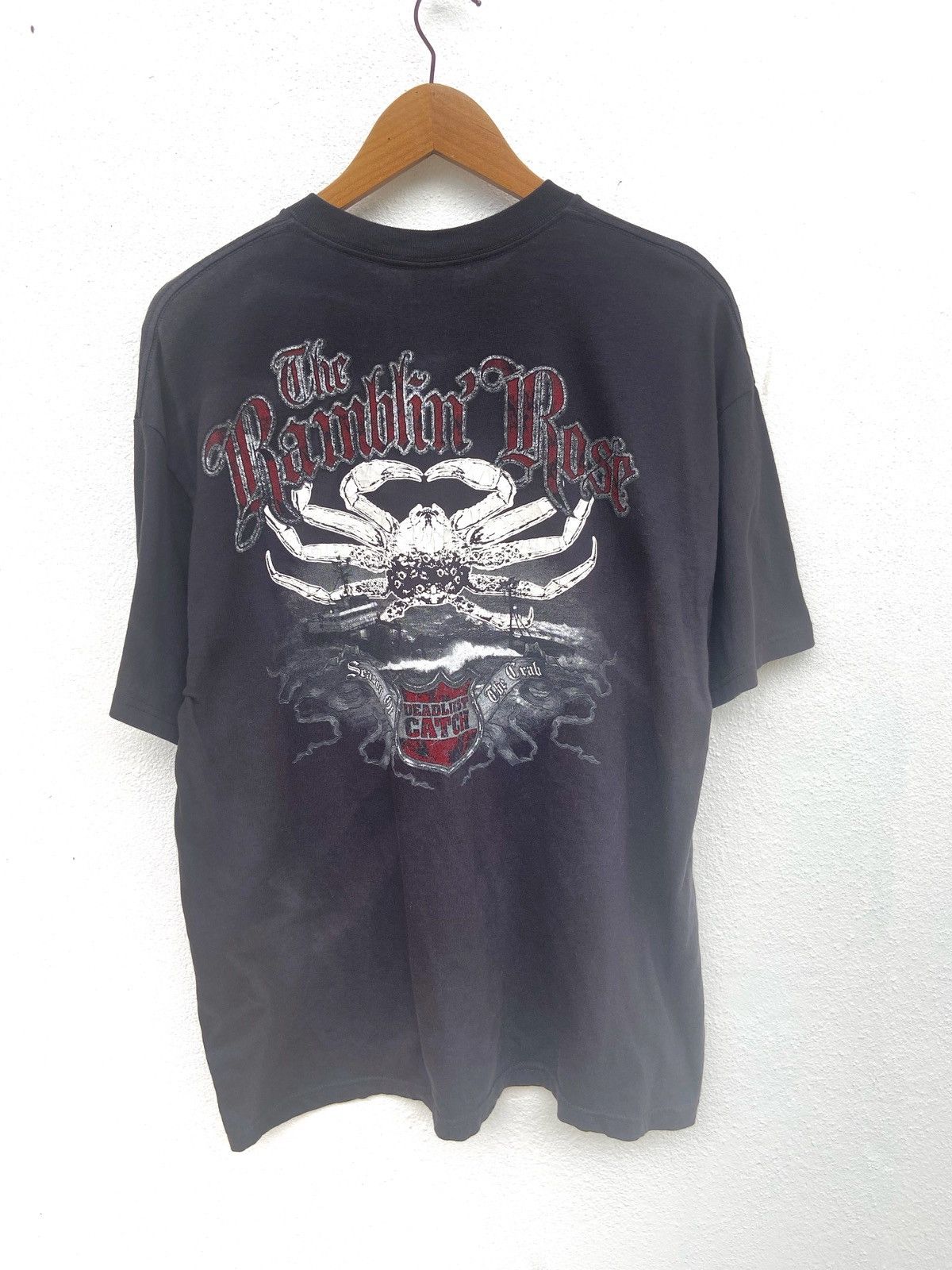 Vintage 🔥 Vtg Discovery Chanel Deadliest Catch t shirt Crab season Size US L / EU 52-54 / 3 - 1 Thumbnail