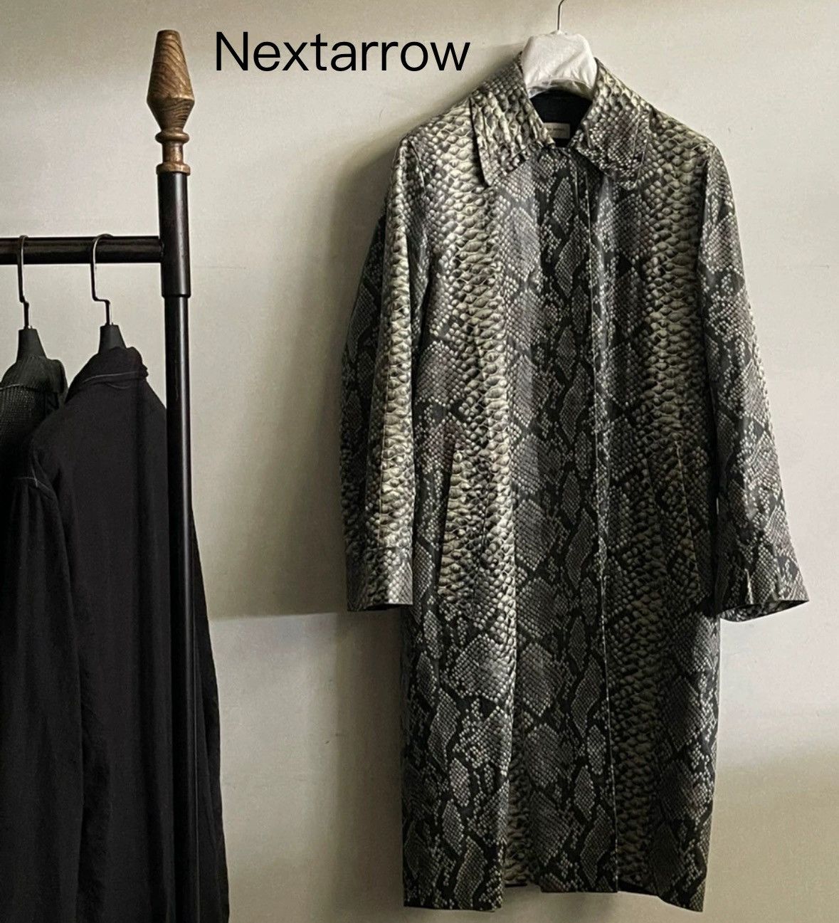 Dries Van Noten Dries van noten Snake skin overcoat 2412-Nextarrow Size US S / EU 44-46 / 1 - 1 Thumbnail