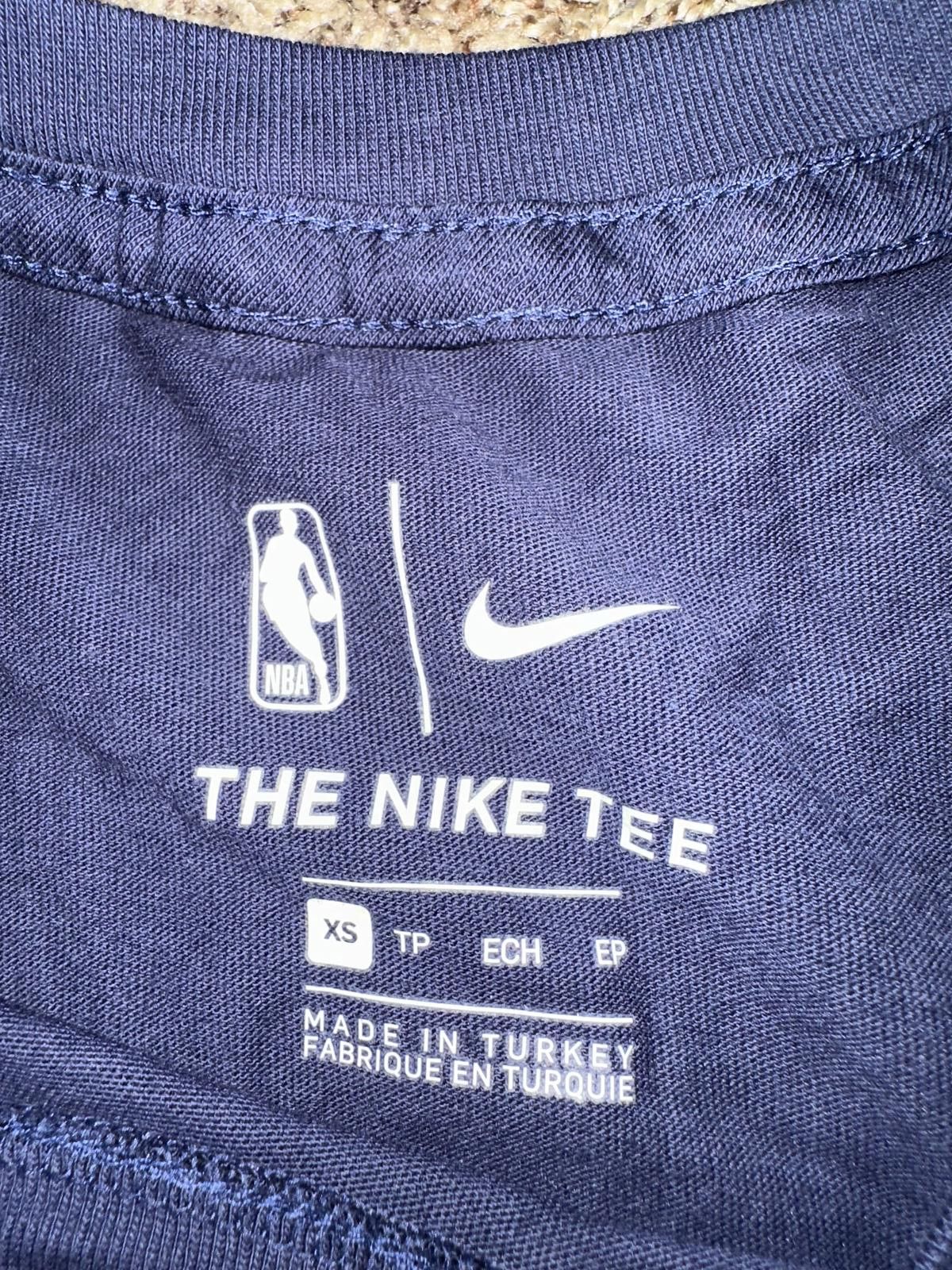 Nike Nike Men’s NBA Dallas Mavericks Luka Doncic Rookie Of The Year Navy T-Shirt Size US XS / EU 42 / 0 - 3 Thumbnail