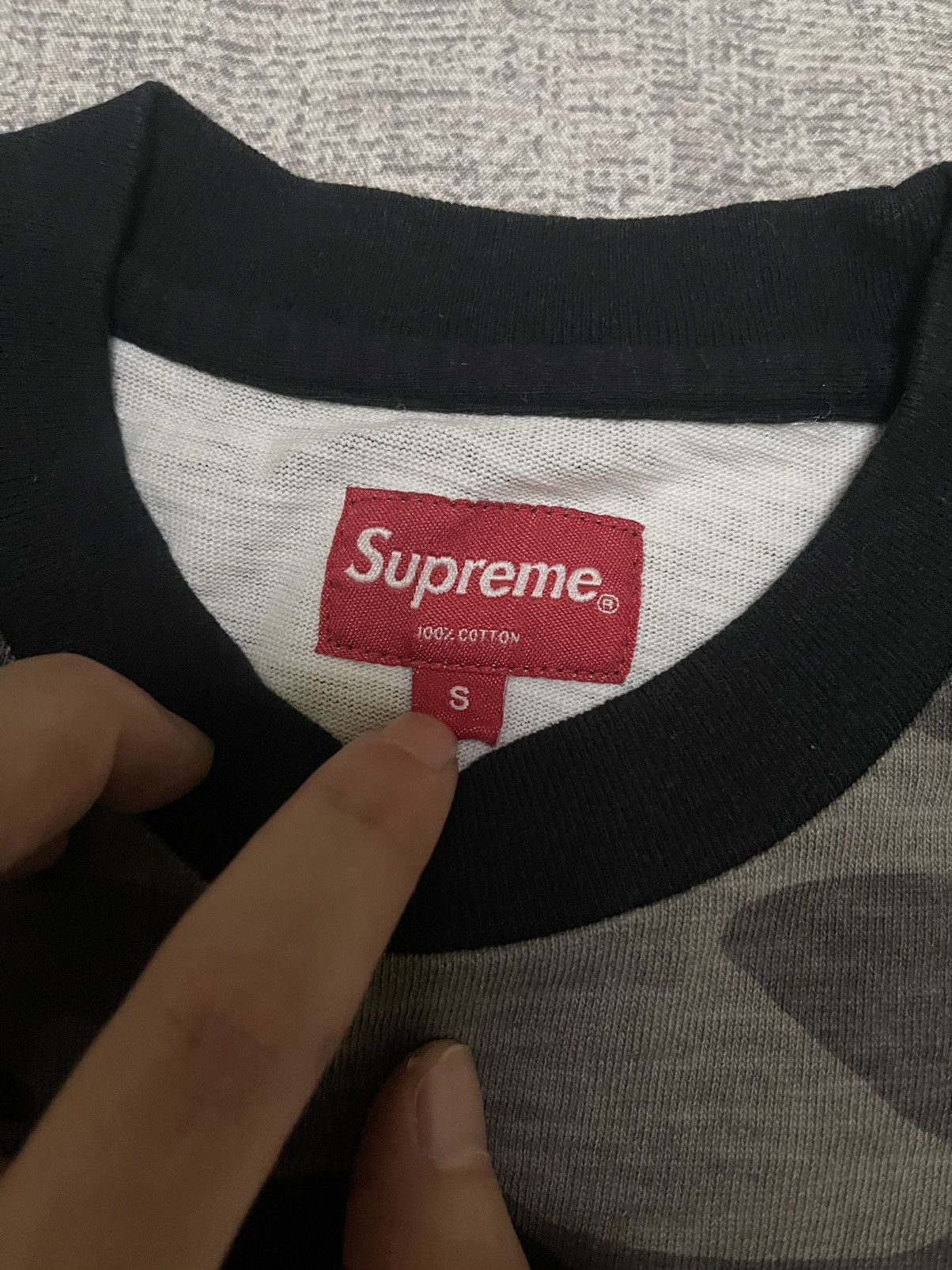 Supreme Supreme snow camo fw18 pocket tee Small size Size US S / EU 44-46 / 1 - 3 Thumbnail