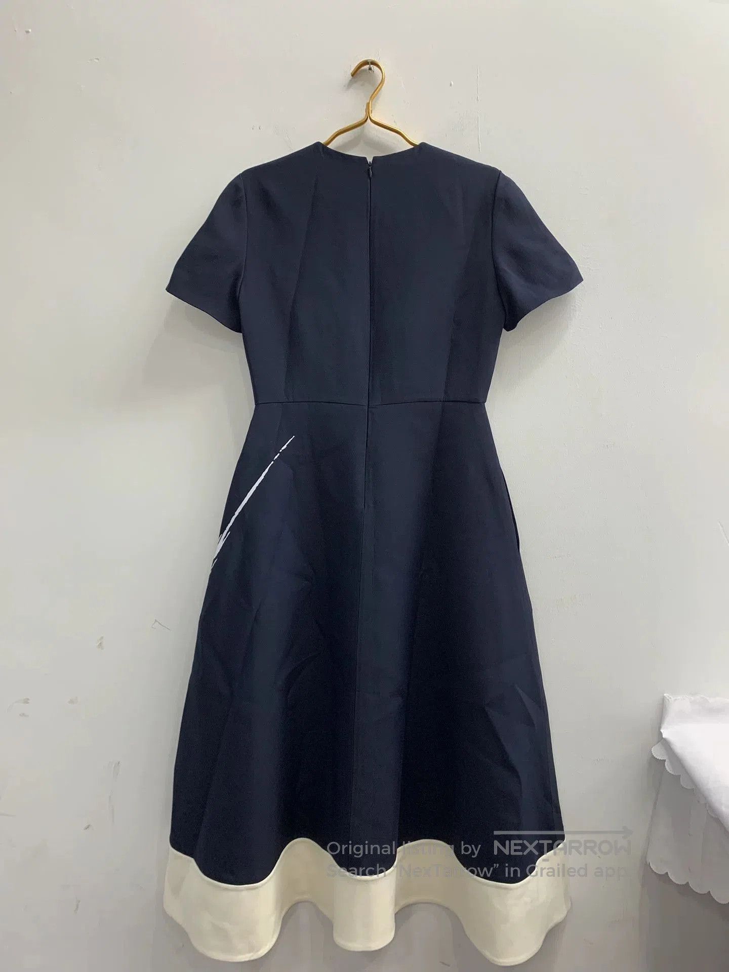 Valentino Valentino Round Neck Wool Dress. Size US 44 / EU 60 - 6 Thumbnail