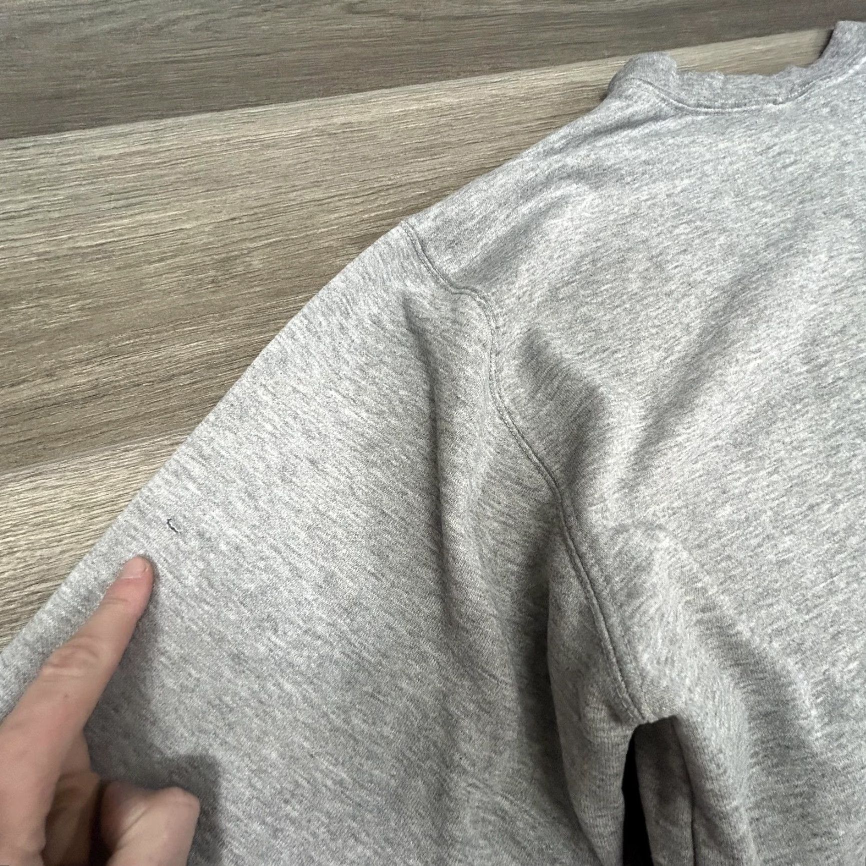 Carhartt VINTAGE Carhartt Sweatshirt Mens Large Gray Crewneck Pullover Embroidered Logo Size US L / EU 52-54 / 3 - 6 Thumbnail