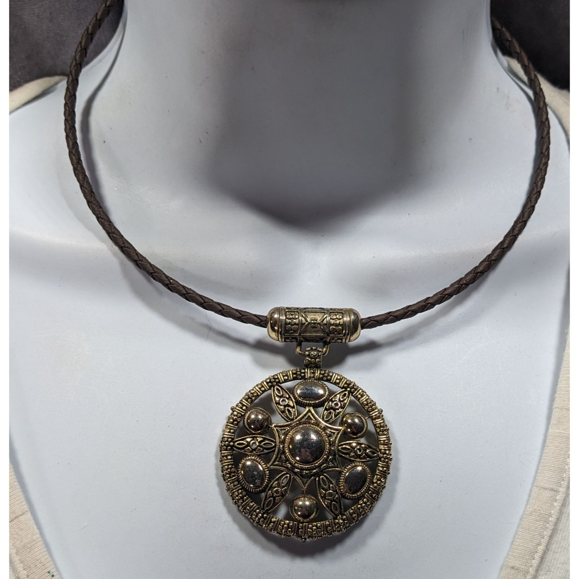 Other Bohemian Medallion Gold Tone Pendant Necklace Size ONE SIZE - 2 Thumbnail
