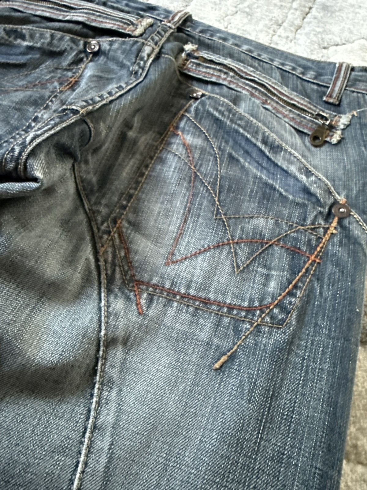 If Six Was Nine Ikka Japan Paneled Cut & Sew Claw Mark Fade Wash Jeans Size US 32 / EU 48 - 18 Thumbnail