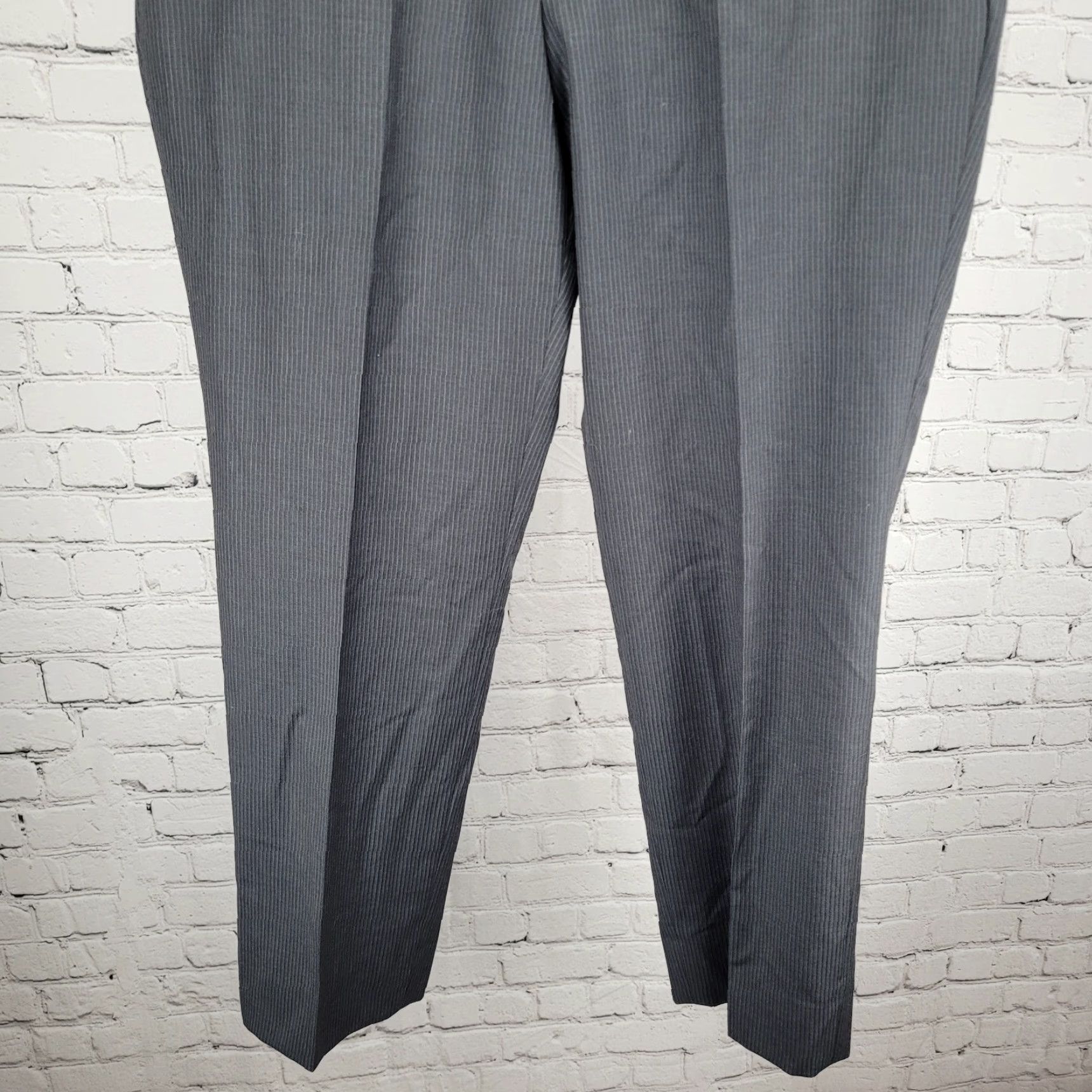 Jos. A. Bank VINTAGE Jos A Bank Charcoal 100% Wool Pinstriped Flat Front Dress Pants 34x28.5 Size US 34 / EU 50 - 5 Thumbnail