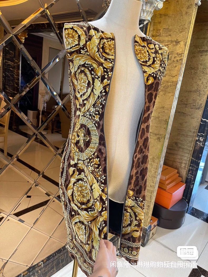 Versace Versace Baroque velvet vest dress Size M / US 6-8 / IT 42-44 - 9 Thumbnail