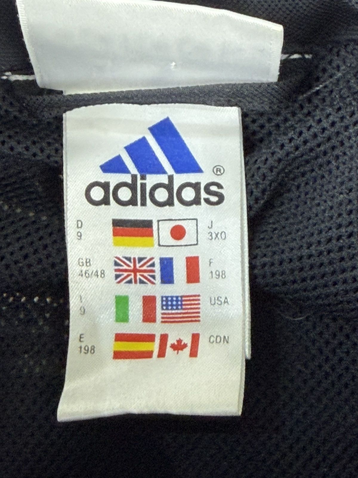 Adidas Adidas Real Madrid 2002/2003 windbreaker jacket Size US L / EU 52-54 / 3 - 5 Thumbnail