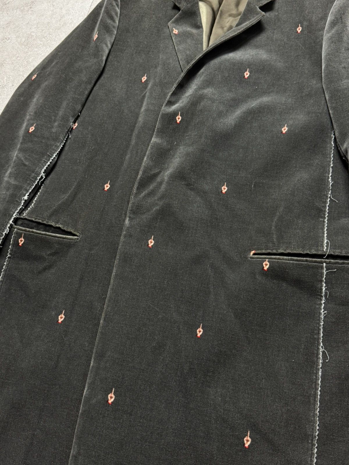 Undercover Undercover Middle Finger Fuck D.Breasted Velvet Coat Size US M / EU 48-50 / 2 - 3 Thumbnail