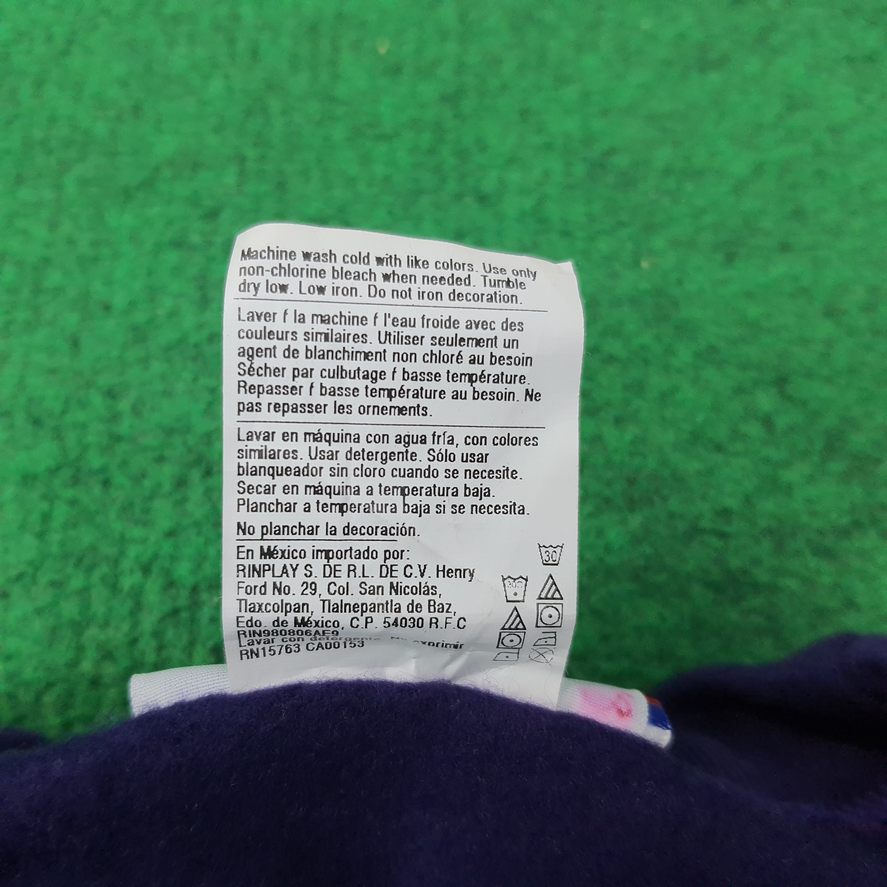 Champion Vintage Champion University of Washington Huskies C262N24 Size US M / EU 48-50 / 2 - 7 Thumbnail