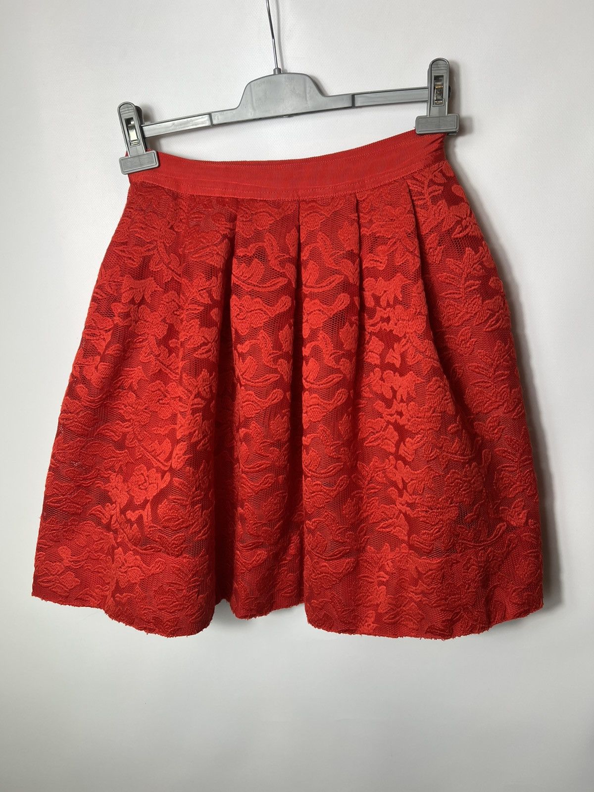 Sandro Vintage luxury Sandro Texured Red Midi Skirt Size 2 Size 26" / US 2 / IT 38 - 1 Thumbnail