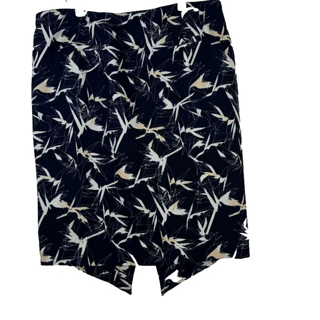 Vintage Rachel Roy Skirt Women’s Size 12 Black White Floral Cotton-Blend Slit Faux Wrap Skater Knee Length Women Size 34" / US 12 / IT 48 - 2 Thumbnail