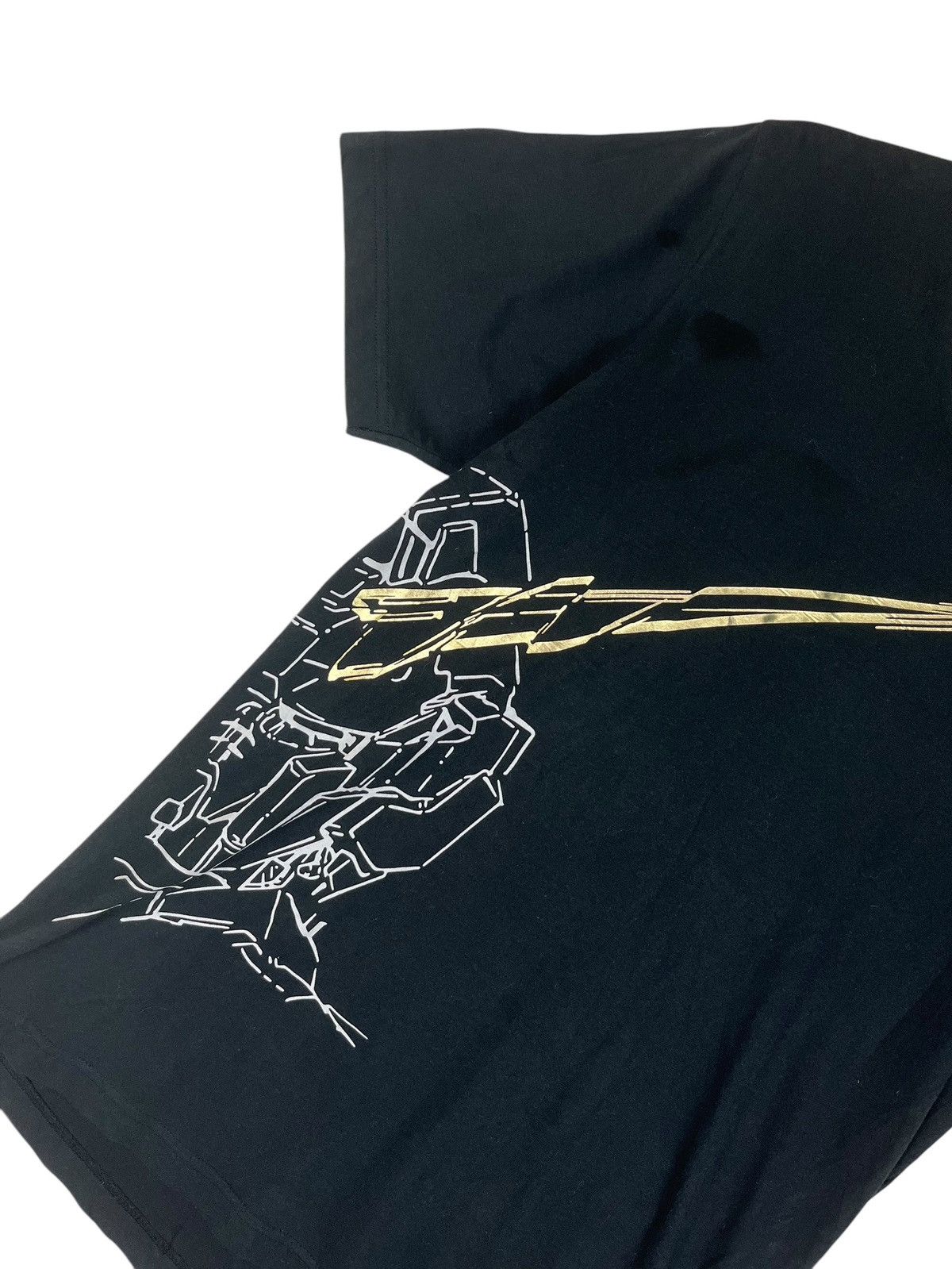 Anime × Uniqlo Gundam x Uniqlo T shirt Size US L / EU 52-54 / 3 - 5 Thumbnail