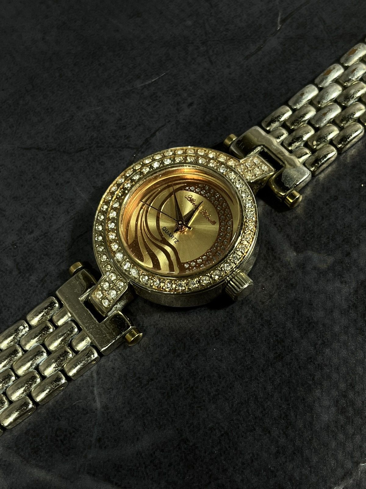 Jewelry Gold-Tone Rhinestone Watch, Japan Quartz, Vintage Style Size ONE SIZE - 2 Thumbnail