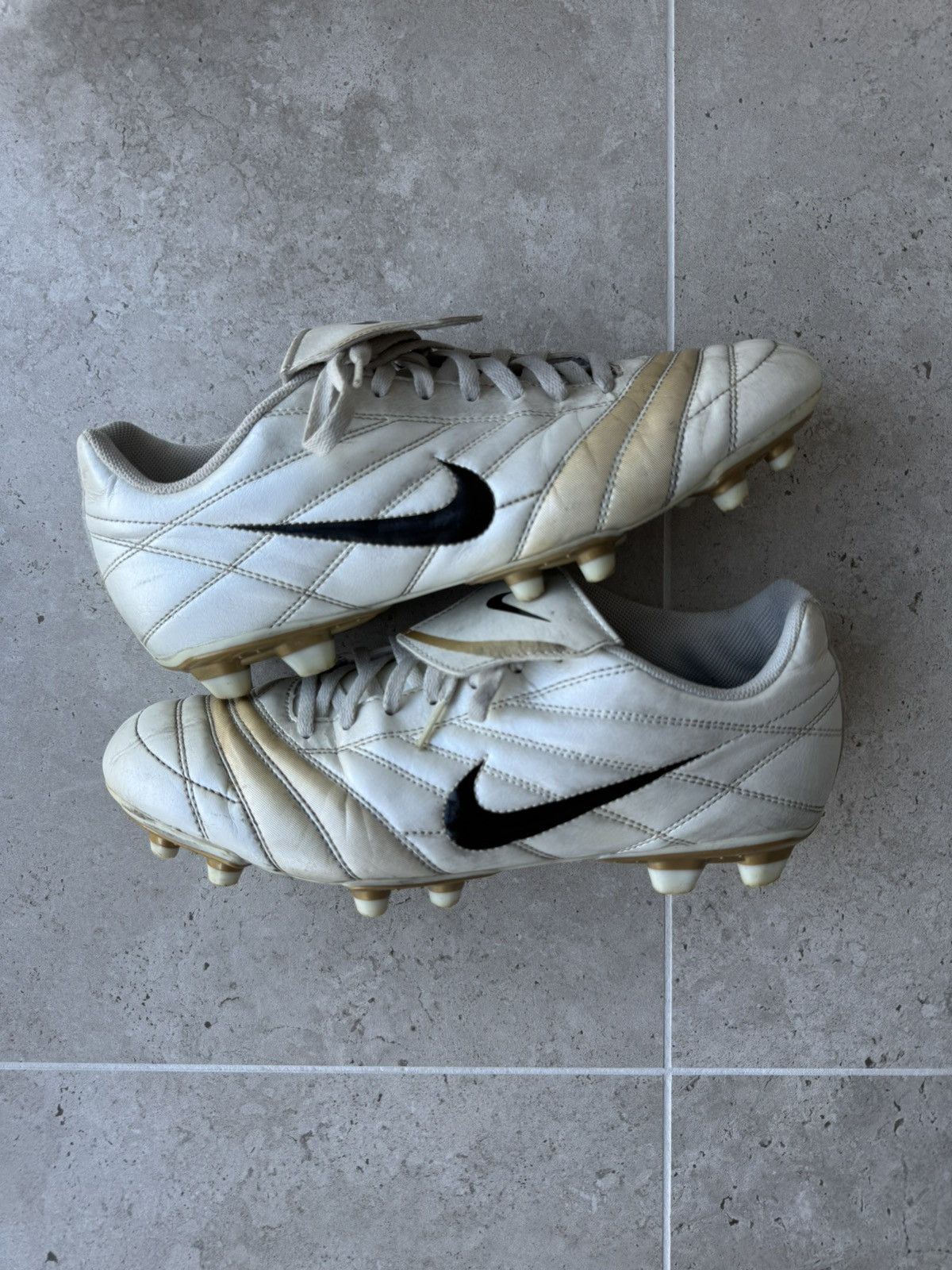 Vintage 2008 Nike Tiempo Premier 98 Boots