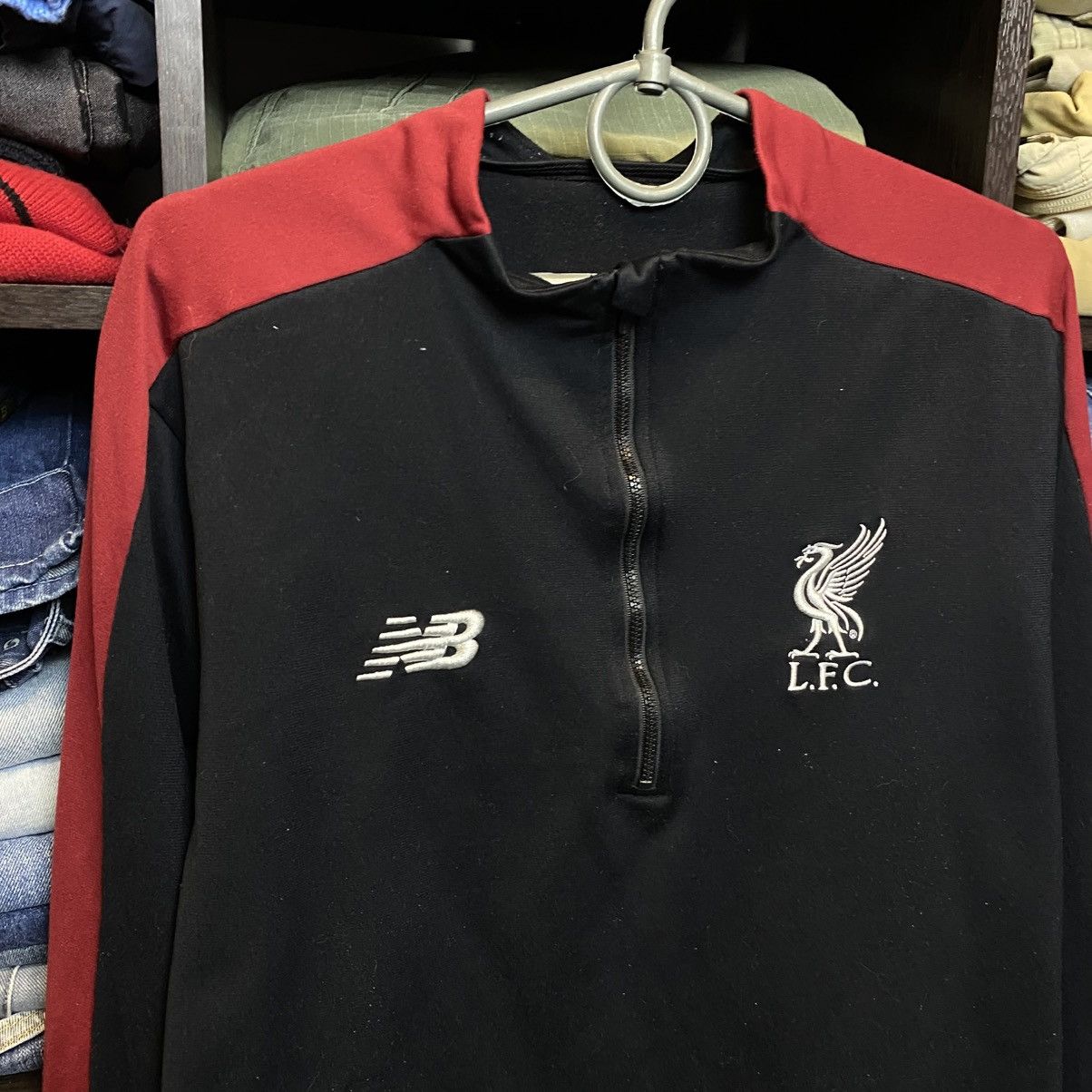 New Balance Mens New Balance Liverpool Basic training soccer sweatshirt Size US M / EU 48-50 / 2 - 2 Thumbnail