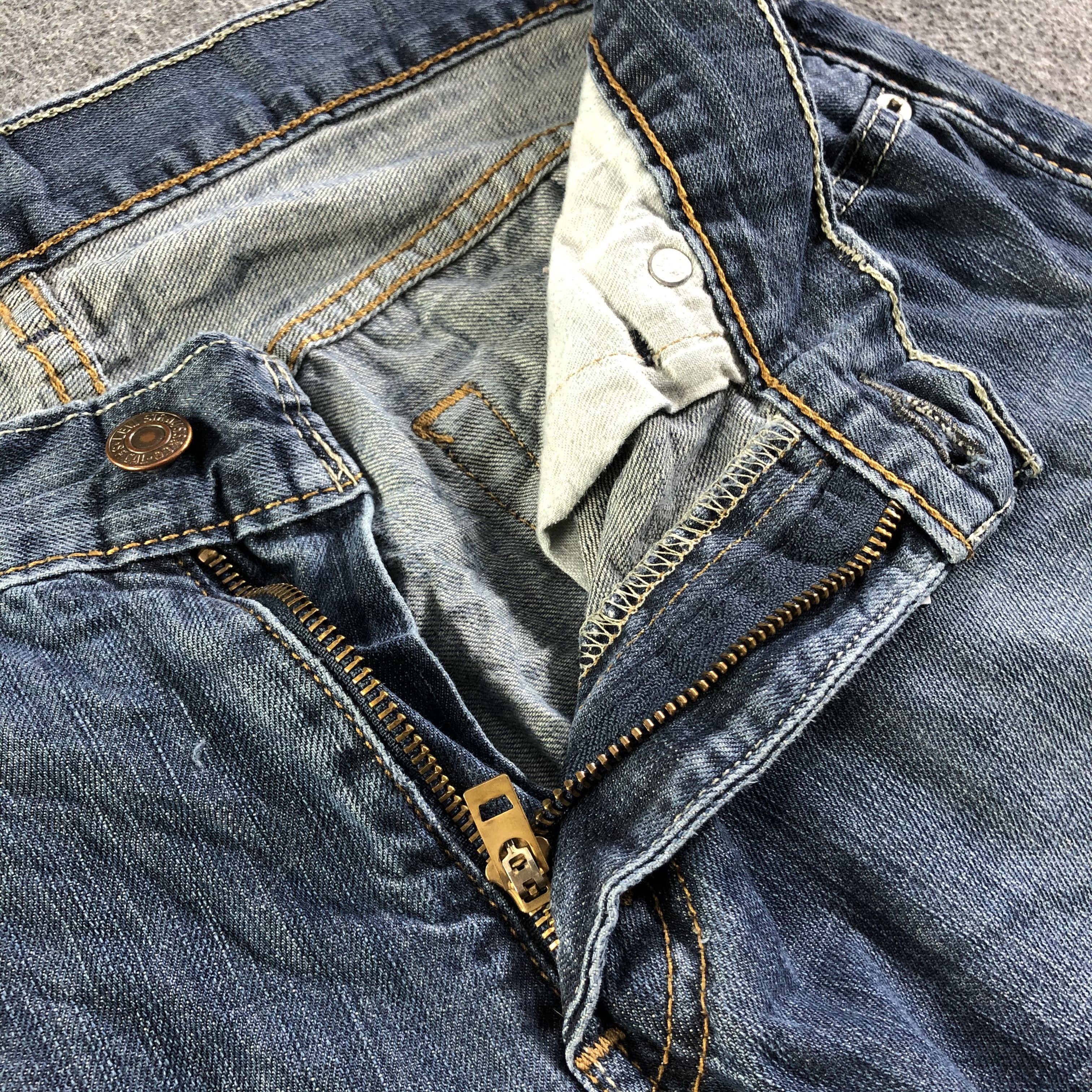 Levi's Vintage Levis 514 Jeans-J4361 Size US 31 - 7 Thumbnail
