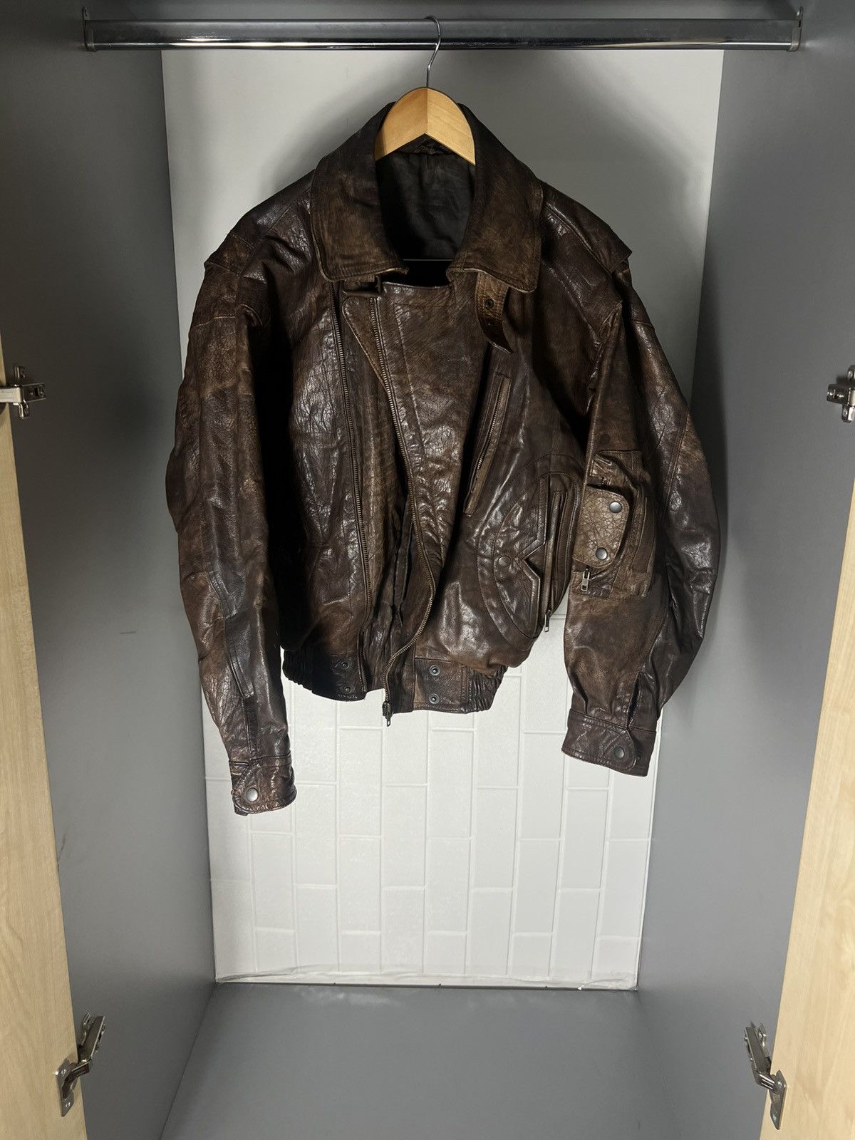 Genuine Leather VINTAGE GENUINE LEATHER BOMBER JACKET MOTORCYCLE RETRO 90s Size US M / EU 48-50 / 2 - 8 Thumbnail