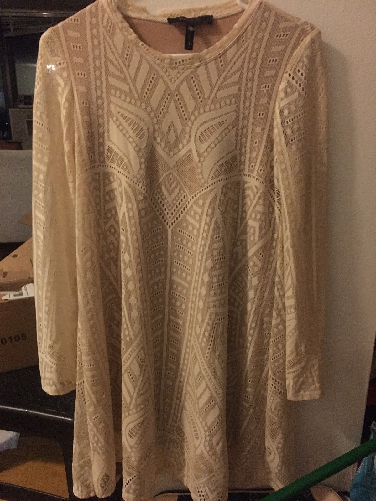 Bcbgmaxazria BCBGMaxAzria Natyly Long Sleeved Swing Midi Dress Cream XS Size XS / US 0-2 / IT 36-38 - 4 Thumbnail