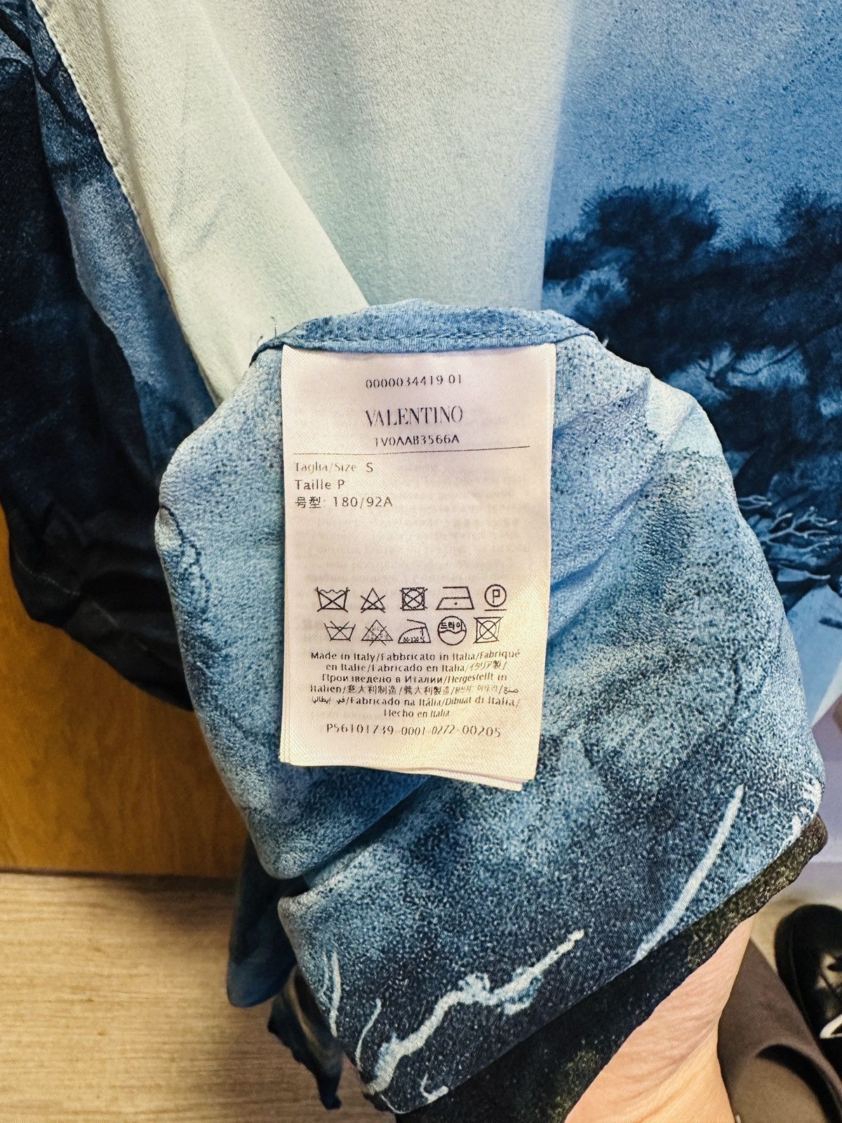 Valentino Valentino Dragon Silk Shirt Size US S / EU 44-46 / 1 - 4 Thumbnail