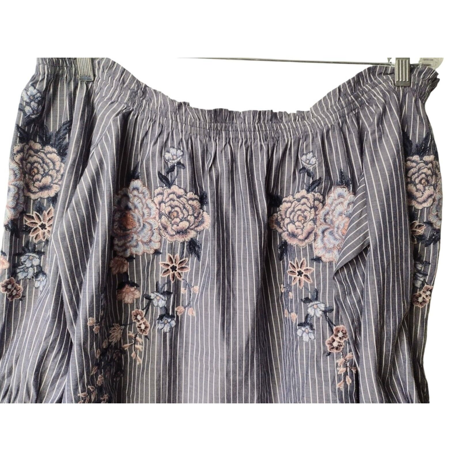 American Eagle Outfitters American Eagle Off Shoulder Embroidered Cropped Top Sz M Tie Size M / US 6-8 / IT 42-44 - 2 Thumbnail