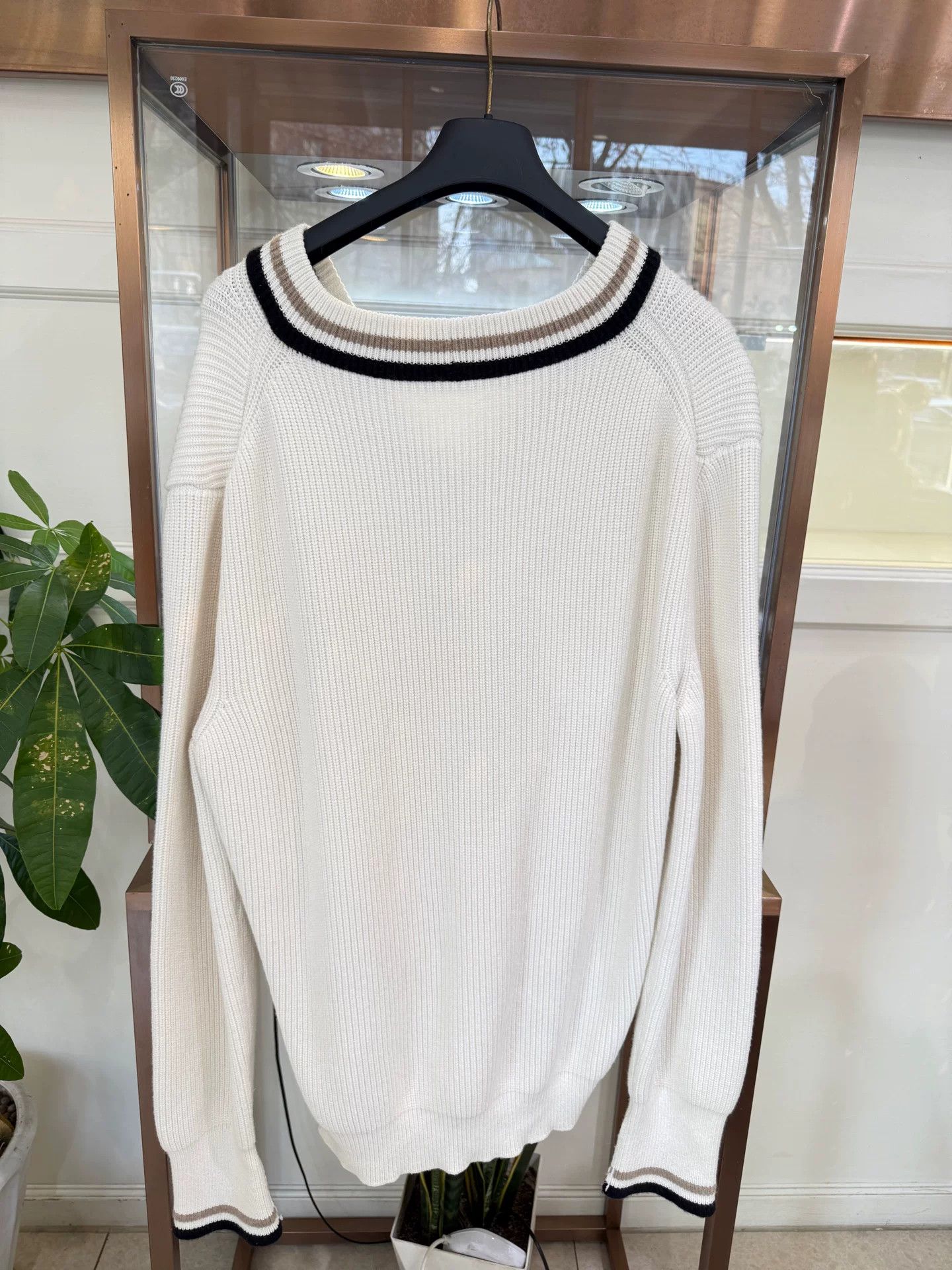 Louis Vuitton louis vuitton v-neck knit sweater Size US XS / EU 42 / 0 - 2 Thumbnail