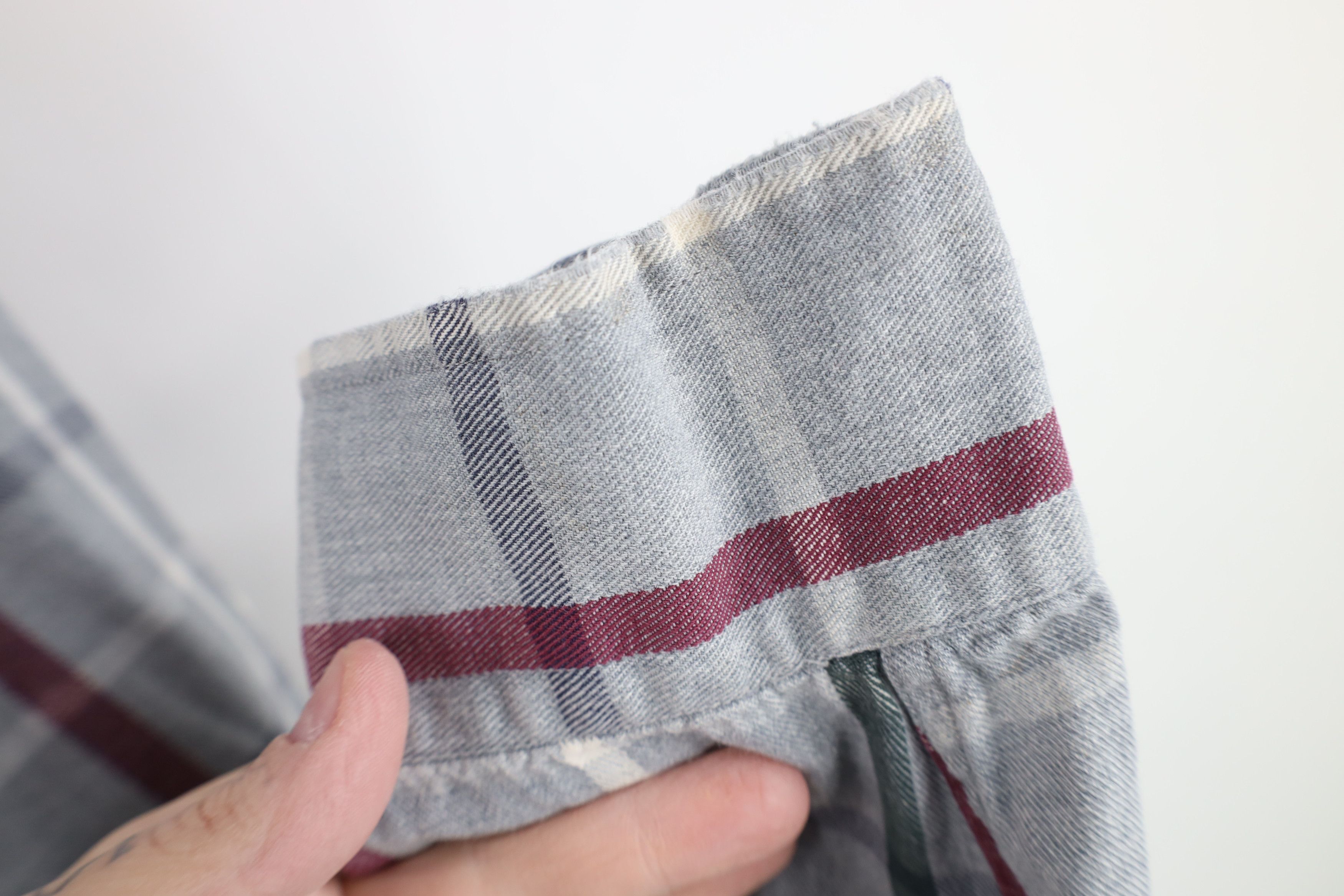 Tommy Hilfiger Vintage 90s Tommy Hilfiger Heavy Flannel Button Shirt Plaid Size US L / EU 52-54 / 3 - 13 Thumbnail